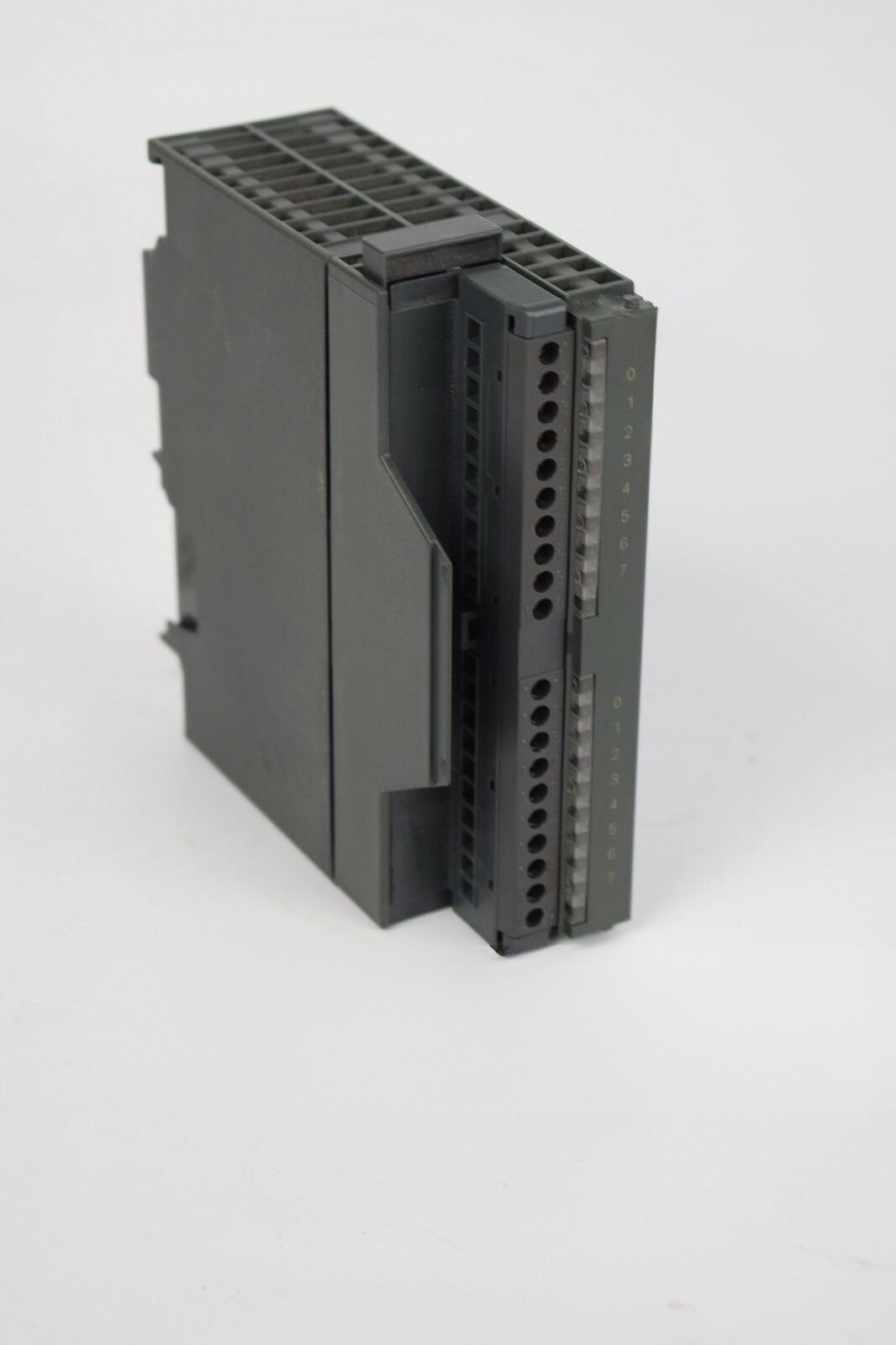 Siemens simatic s7 SM321 6ES7321-1BH82-0AA0  // 6ES7 321-1BH82-0AA0 / E:5