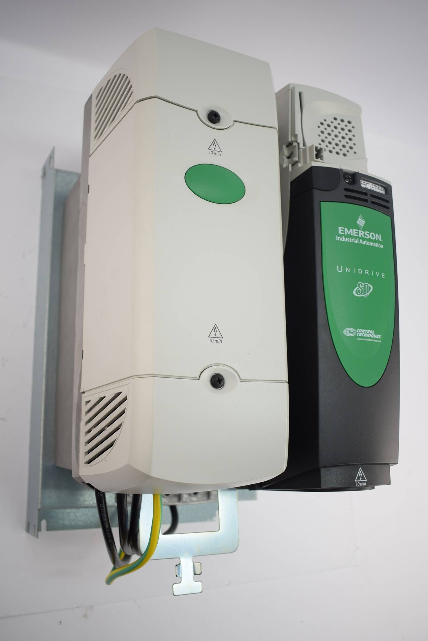 Emerson Control Techniques Unidrive SP3401 15/18kW Inkl. Netzfilter