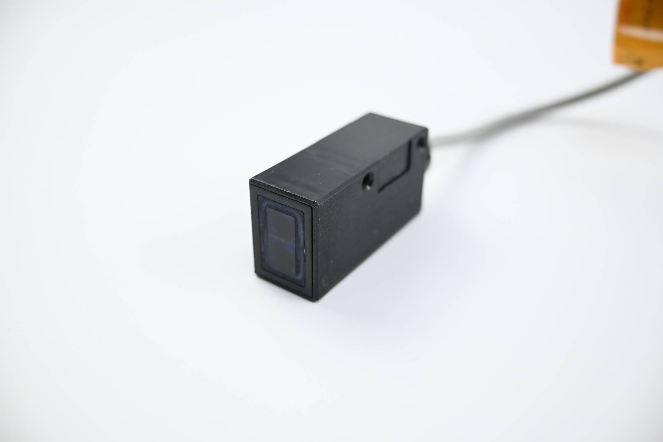 Omron Photoelectric Switch 12-24 VDC ( E3S-DS10C4 )
