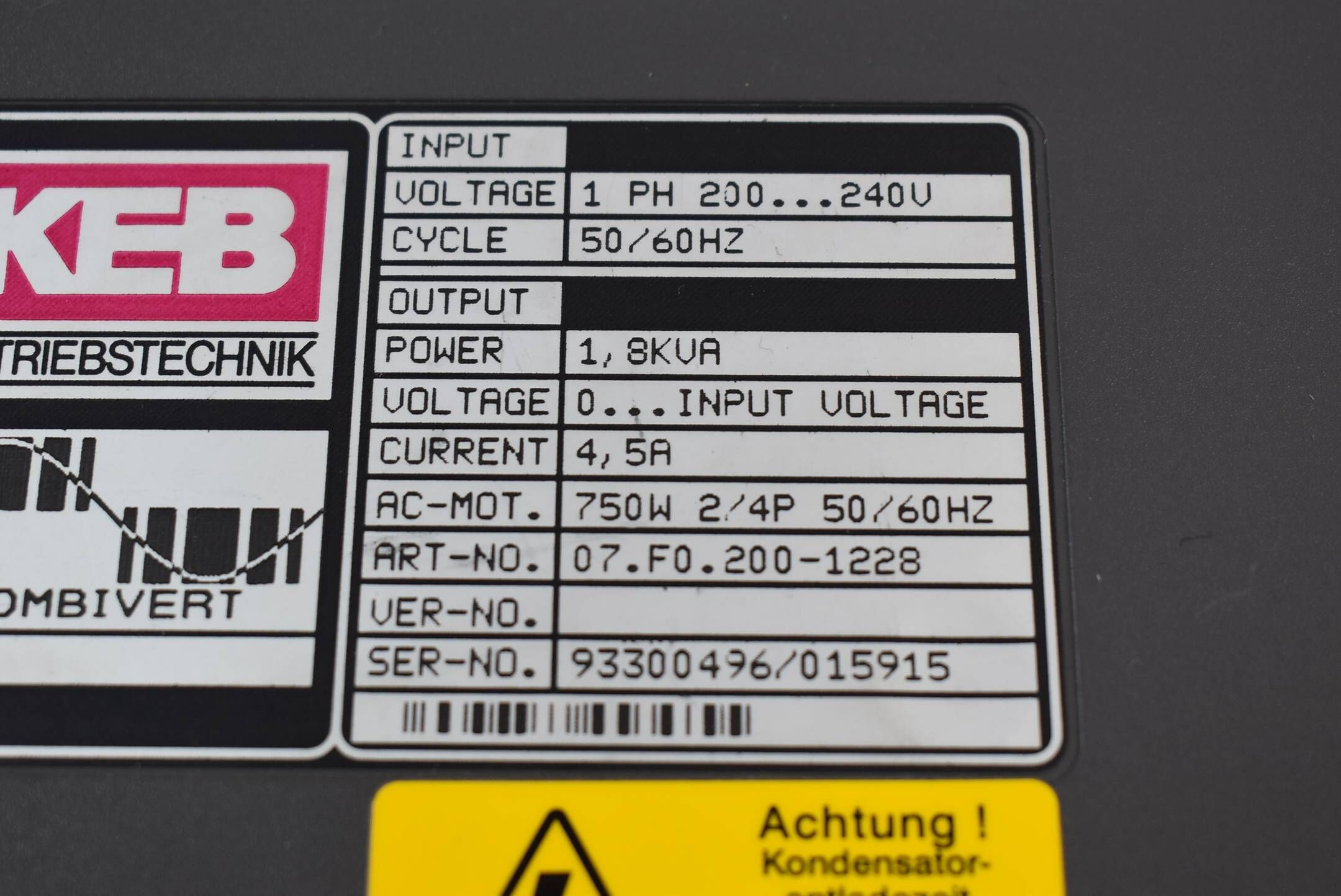 DEFEKT KEB Combivert Frequenzumrichter KEB 07.F0.200-1228