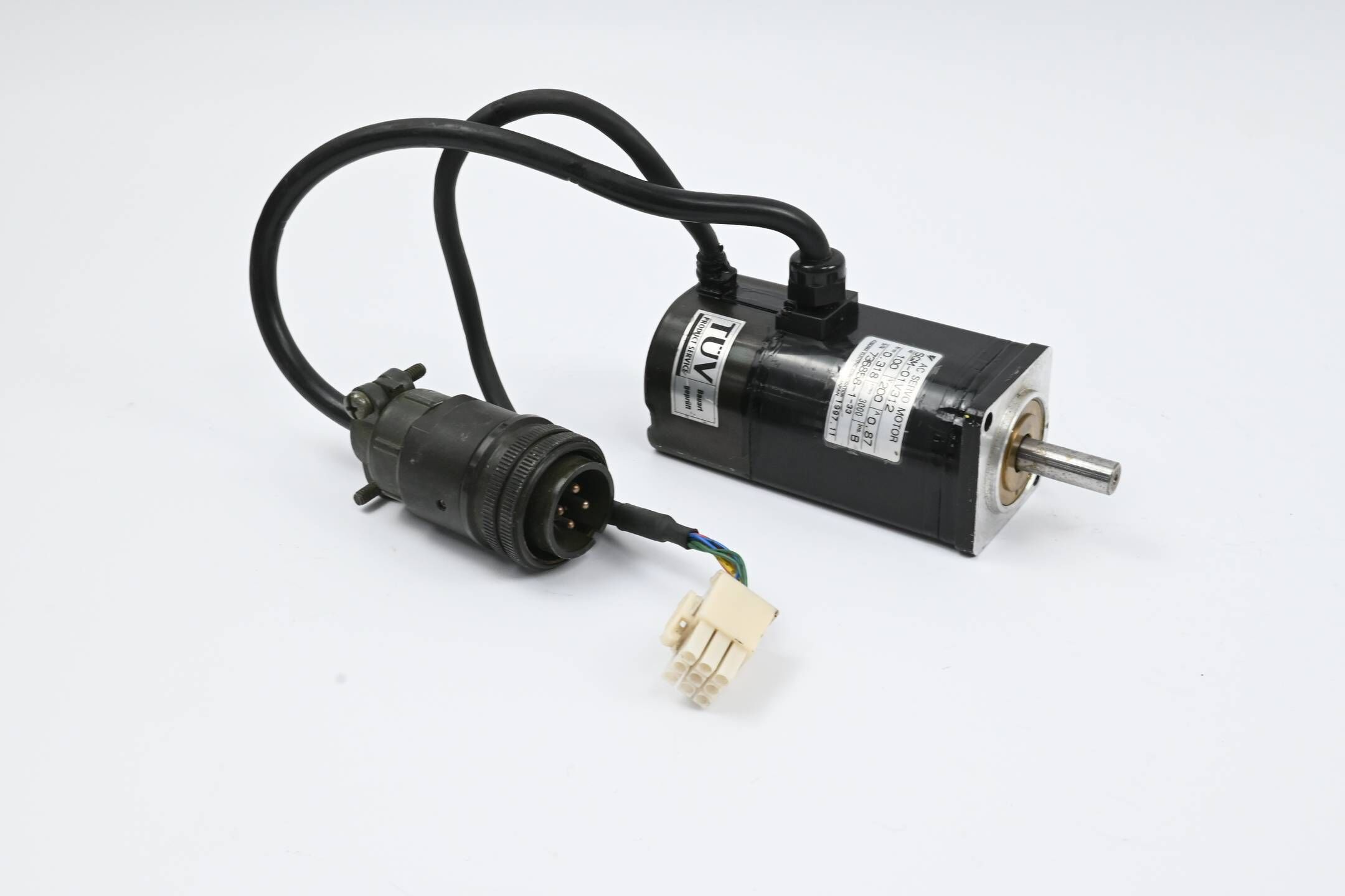 Yaskawa AC Servomotor SGM-01V312 ( SGM01V312 )