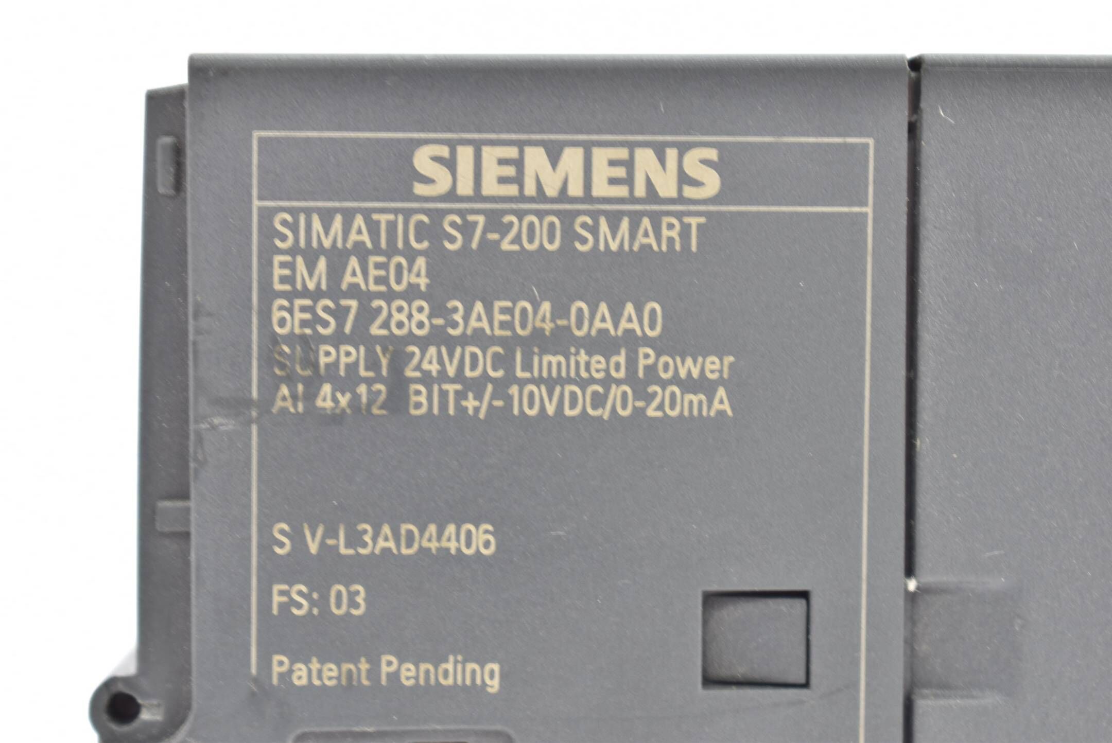 Siemens siamtic S7-200 smart EM AE04 6ES7 288-3AE04-0AA0 ( 6ES7288-3AE04-0AA0 )
