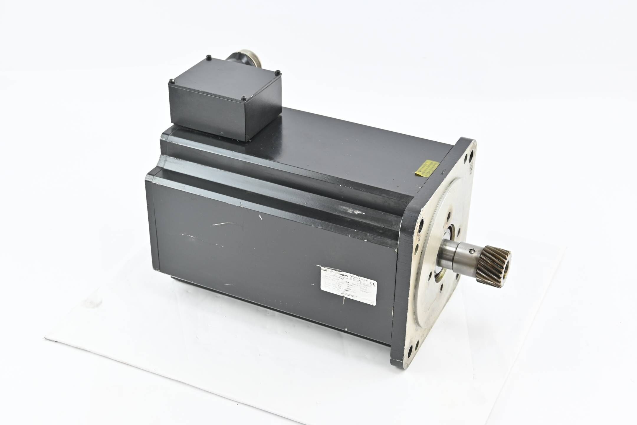 Danaher Motion Permanent Magnet AC Servo Motor SK64FYYYYA-Y05 ( 481800244 )