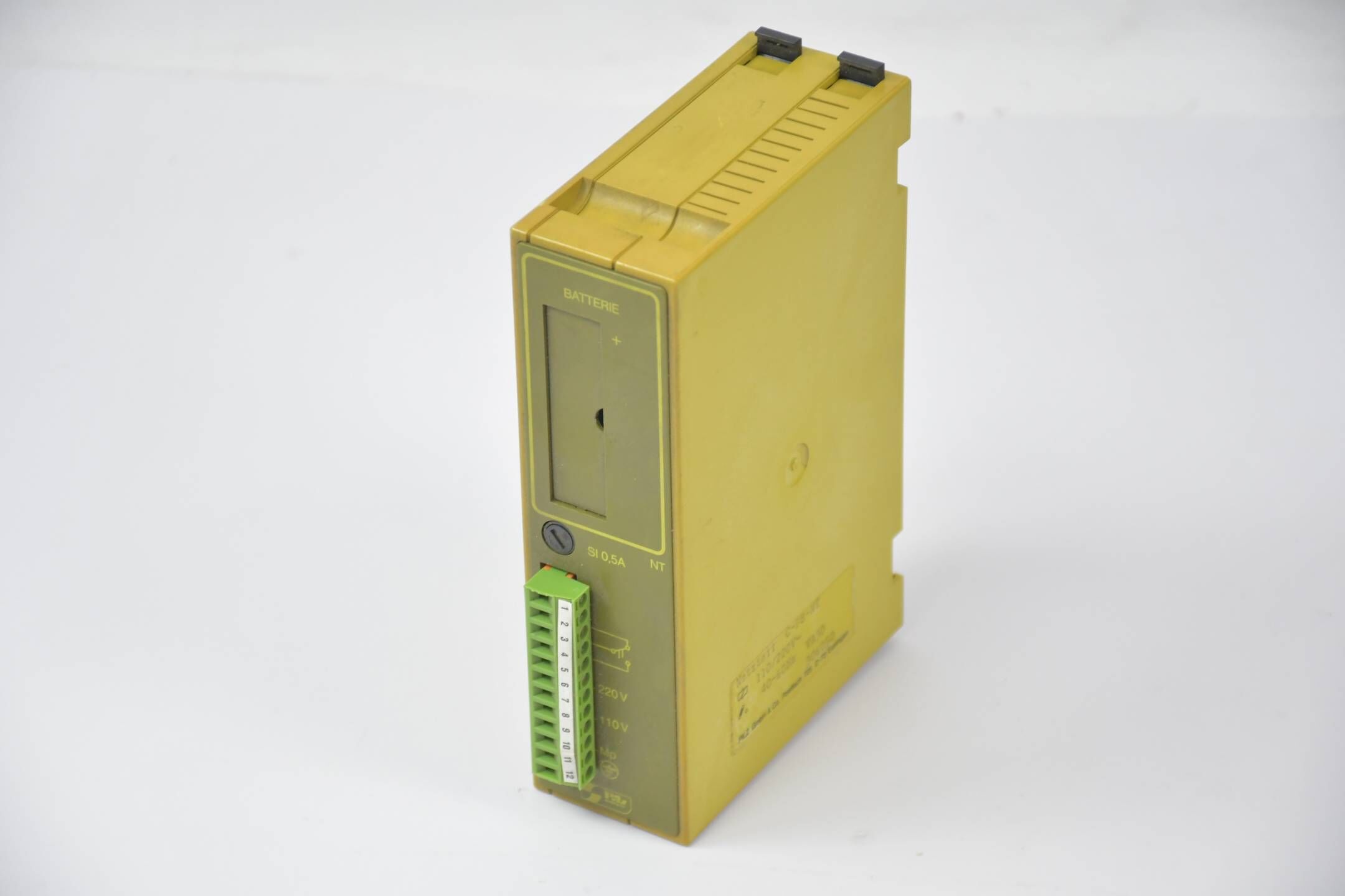 Pilz Netzteil C-P8-NT 110/220V ( 306050 )