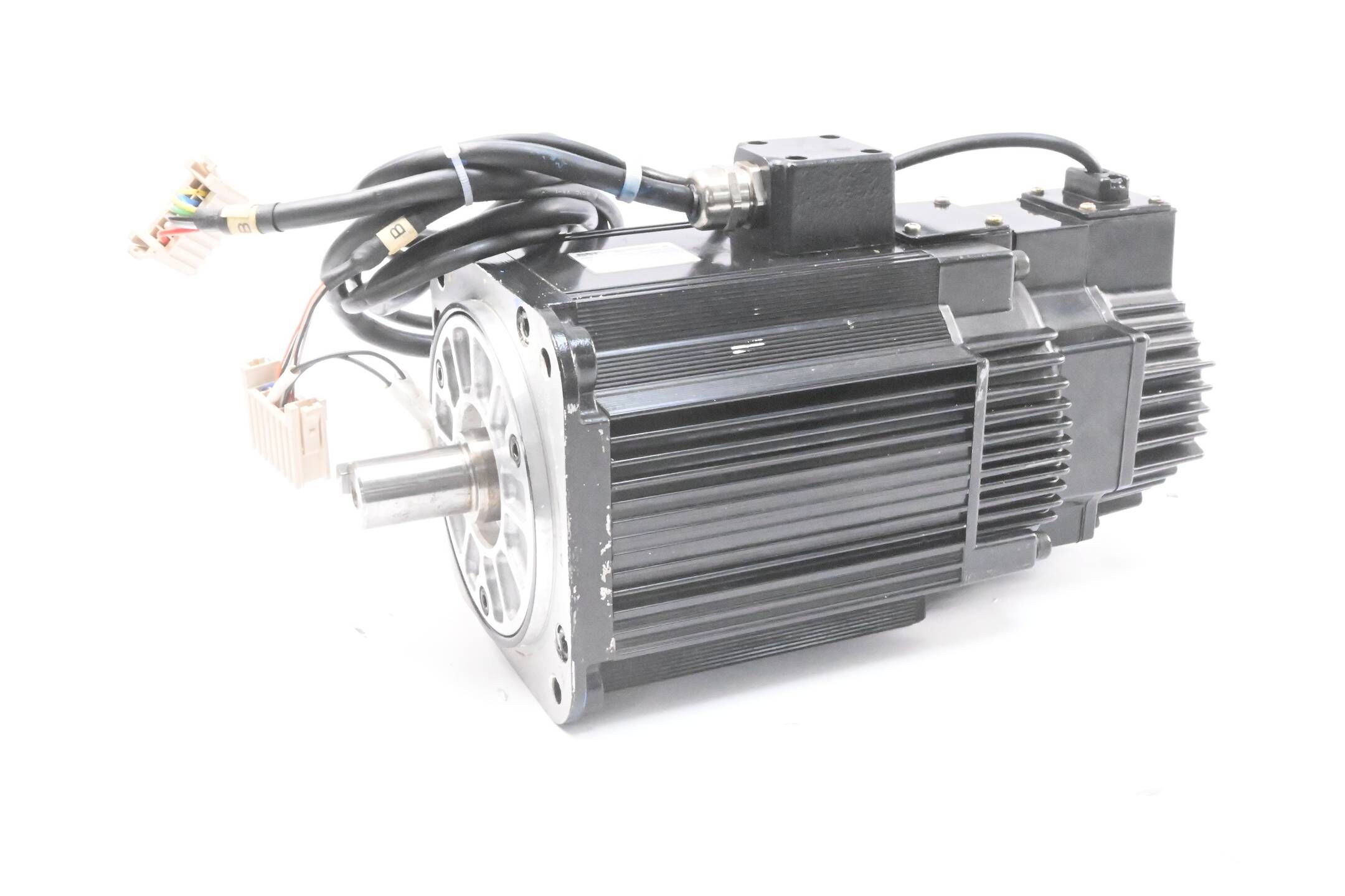 Yaskawa AC Servo Motor SGMGH-13A2A-YR13 ( 1300W 10.7A 1500/min )