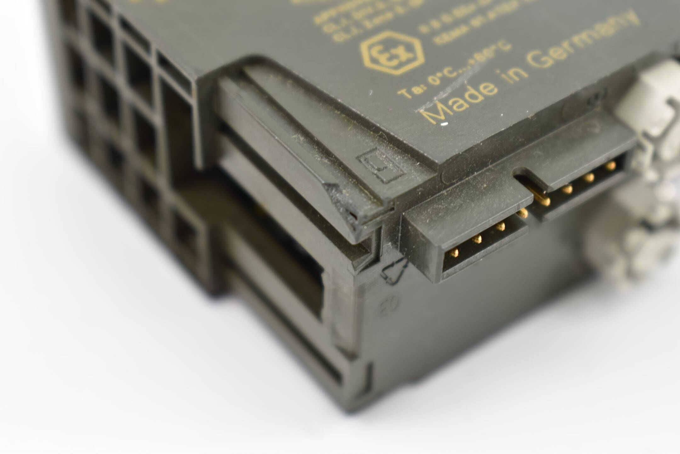 Siemens simatic S7 ET200S 24BDC 6ES7138-4FA02-0AB0 ( 6ES7 138-4FA02-0AB0 )