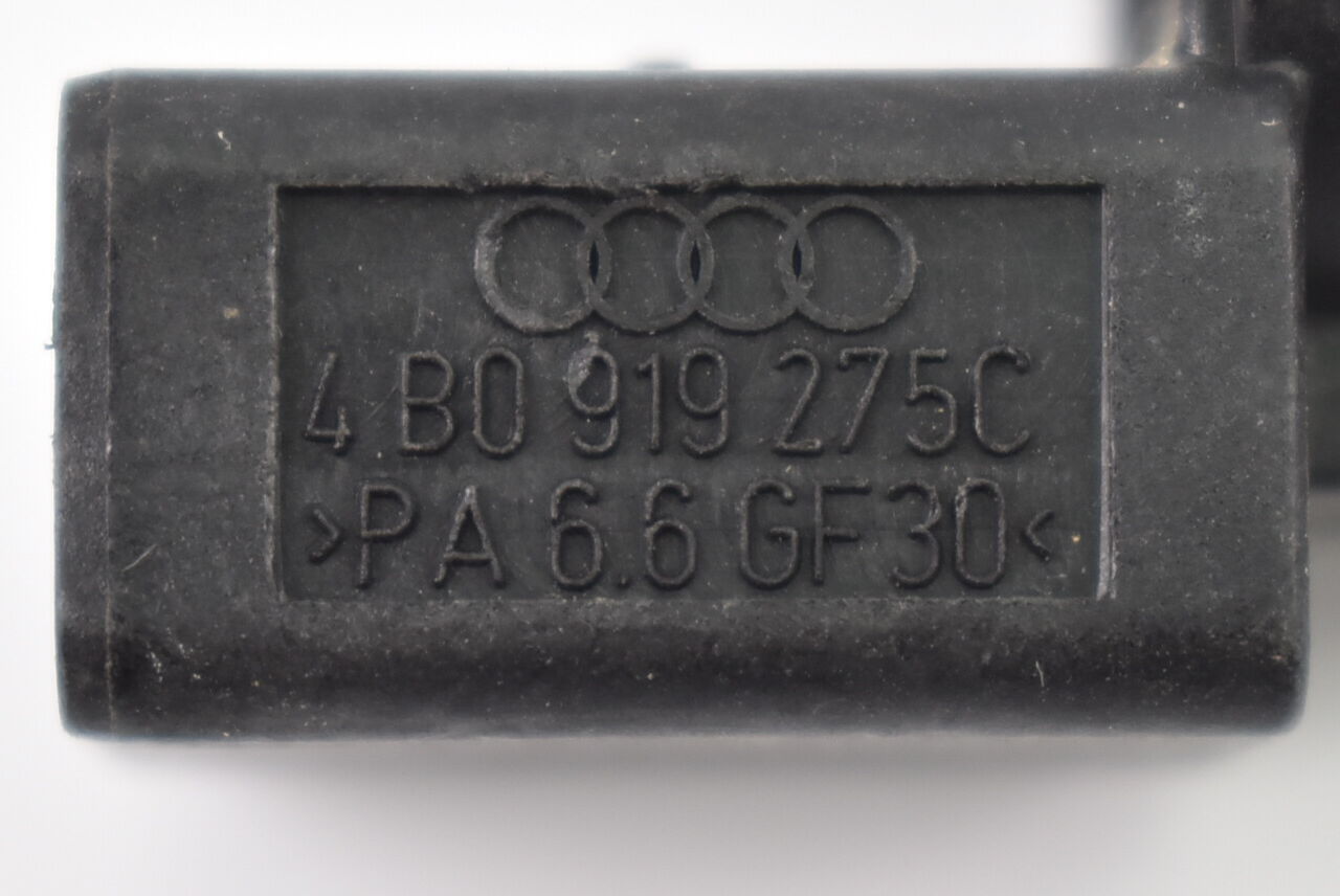Audi Parksensor 4 BO 919 275C ( PA 6.6 GF30 )
