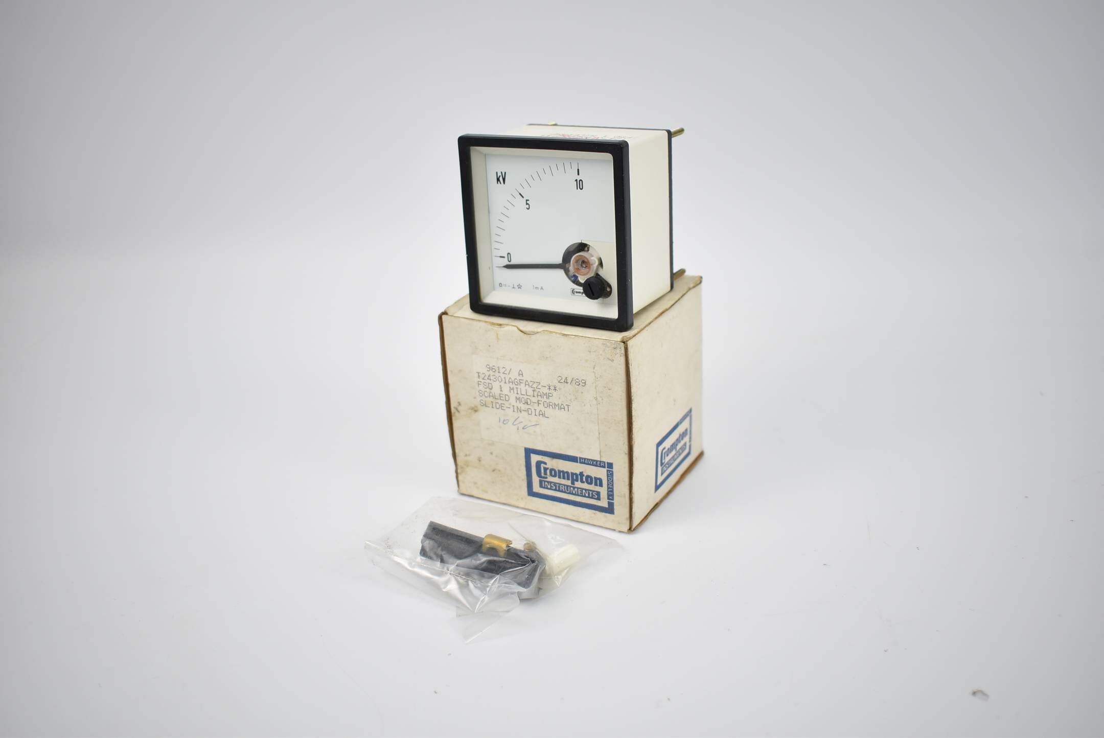 Crompton Instruments Analog Panel Meter FSD 1 ( T24301AGFAZZ )