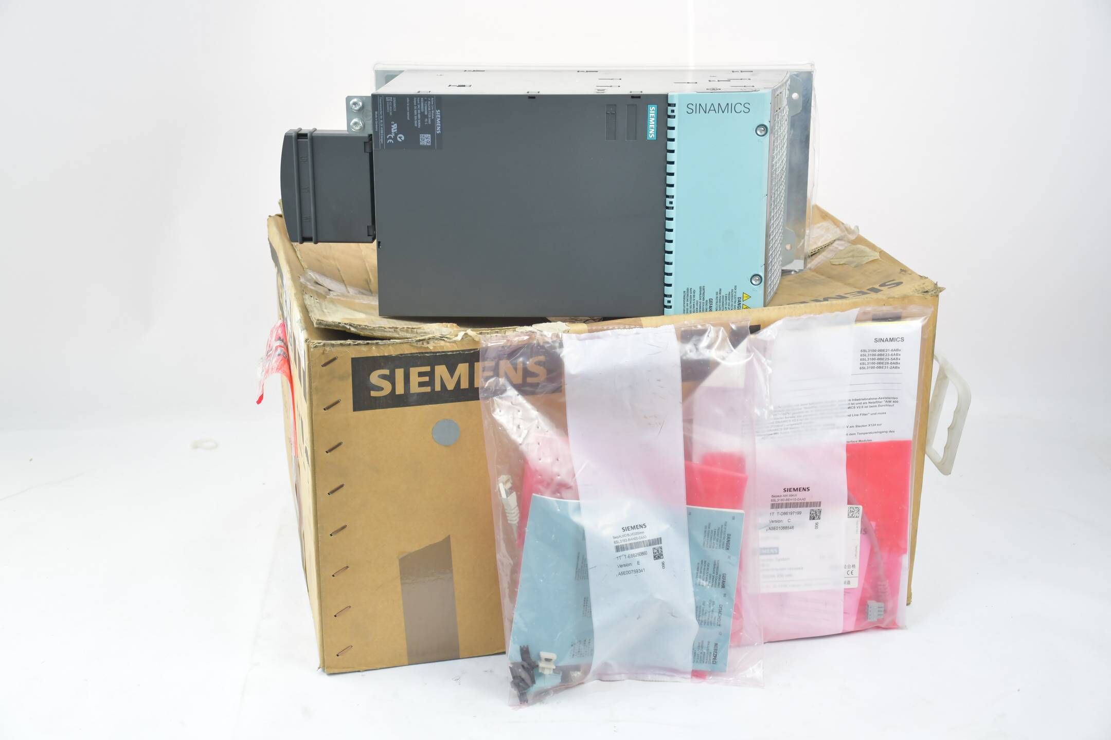 Siemens Sinamics S120 Active Line 6SL3136-7TE25-5AA3 ( 6SL3 136-7TE25-5AA3 ) E. C