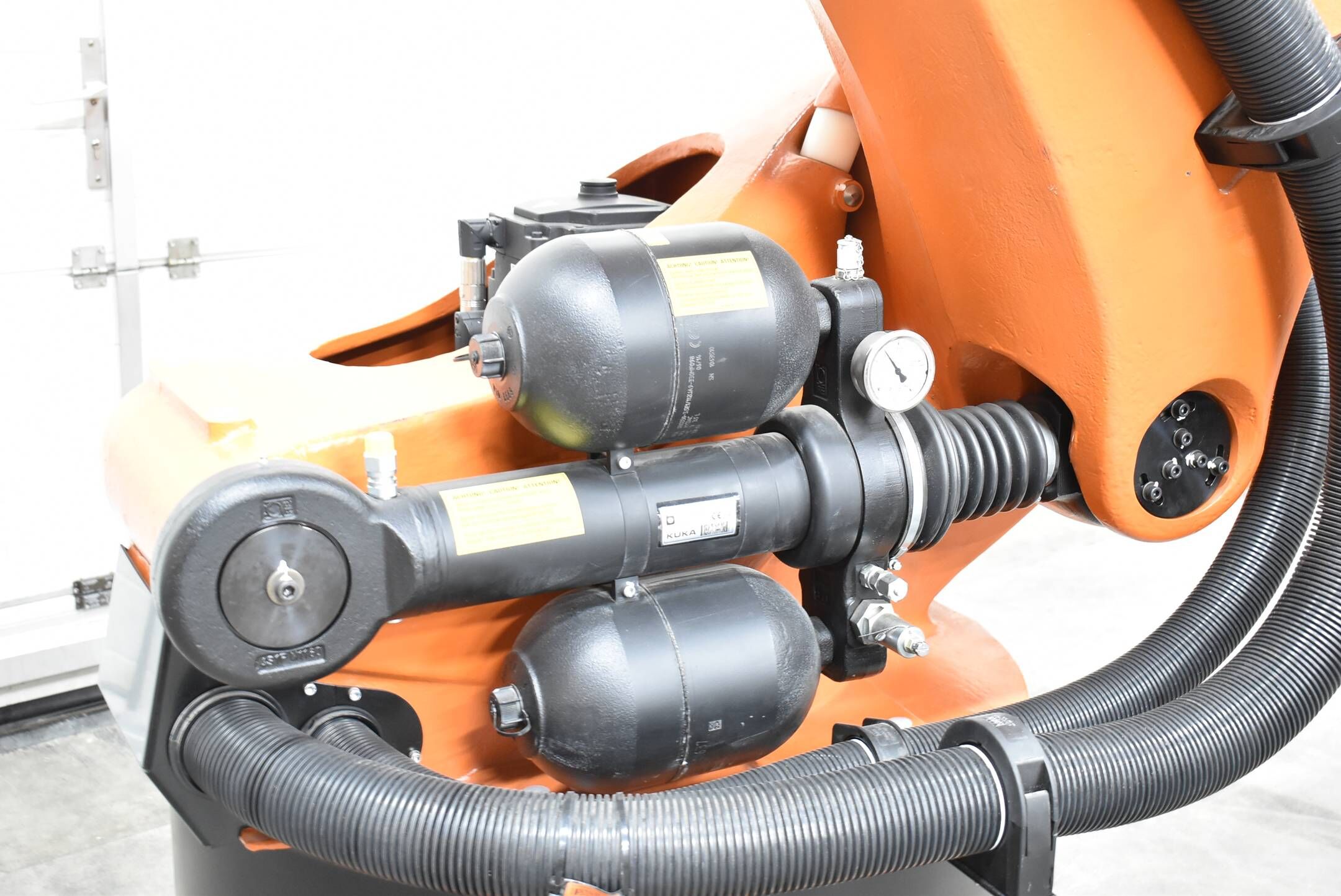 Kuka Roboter KR 470-2 PA + Schaltschrank KR C4 + Bedienpanel 00-168-334