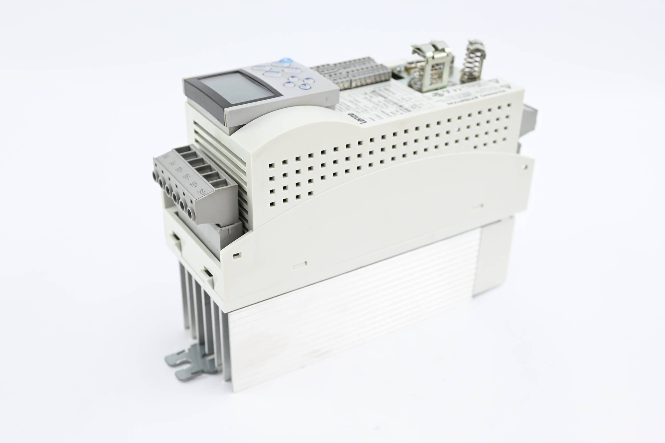 Lenze Servoumrichter ECSEA016C4B ( 13349973 ) inkl. EMZ9371BC ( 13153727 )