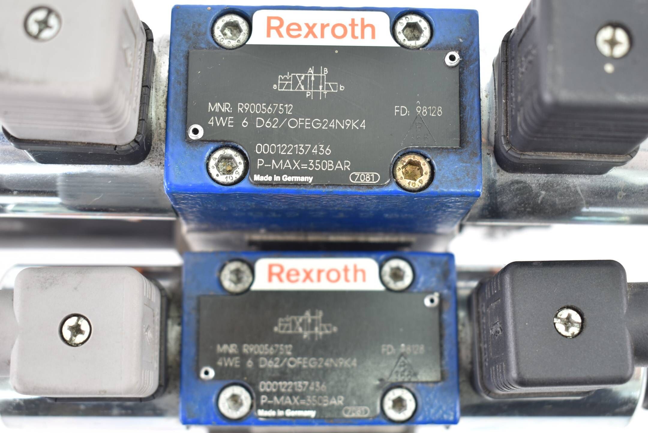 Rexroth Hydraulikventil 2 x R900567512 + R900564519 + 11380369