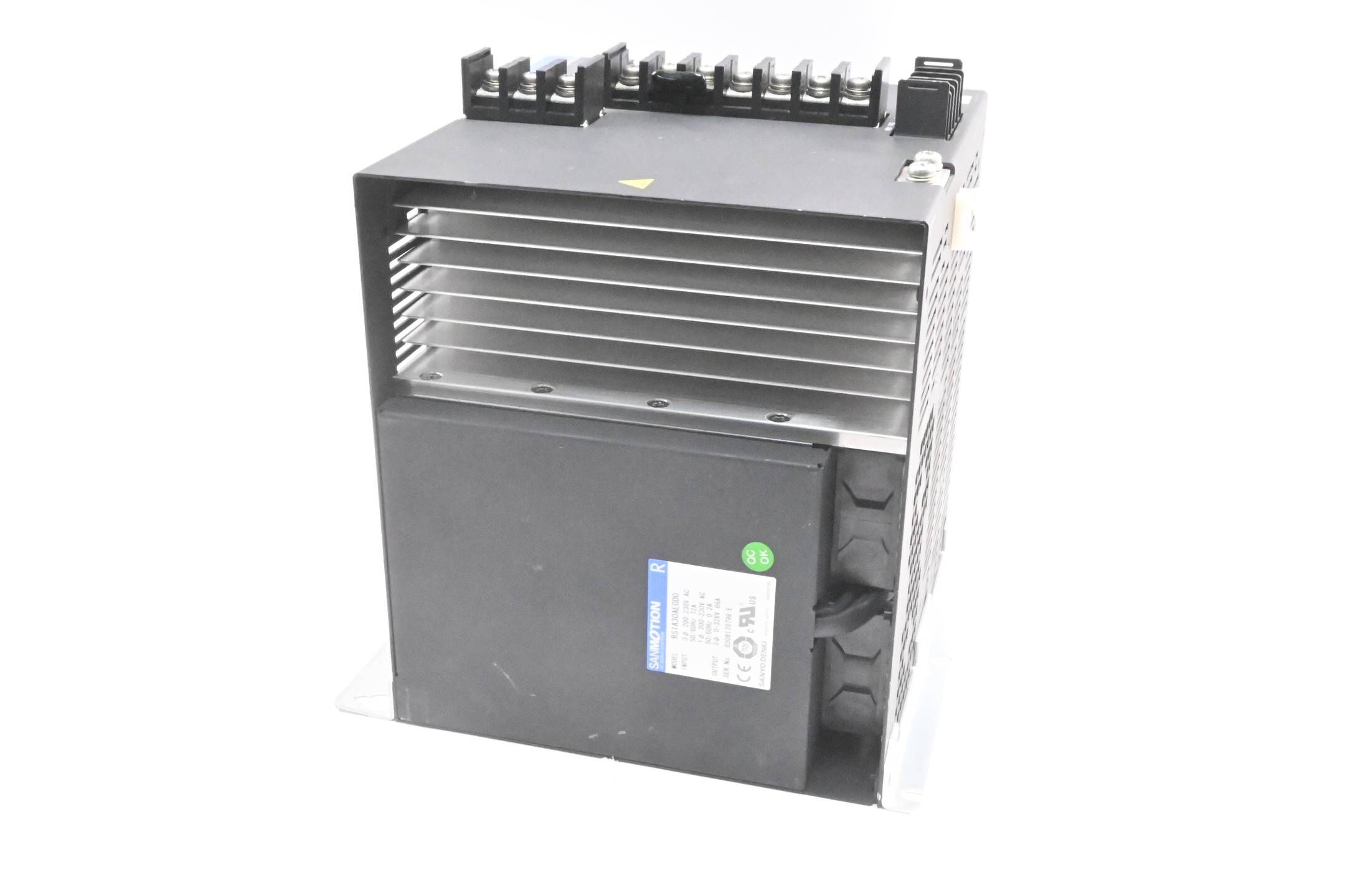Sanyo Denki SanMotion R AC-Servoverstärker RS1A30AE0D0