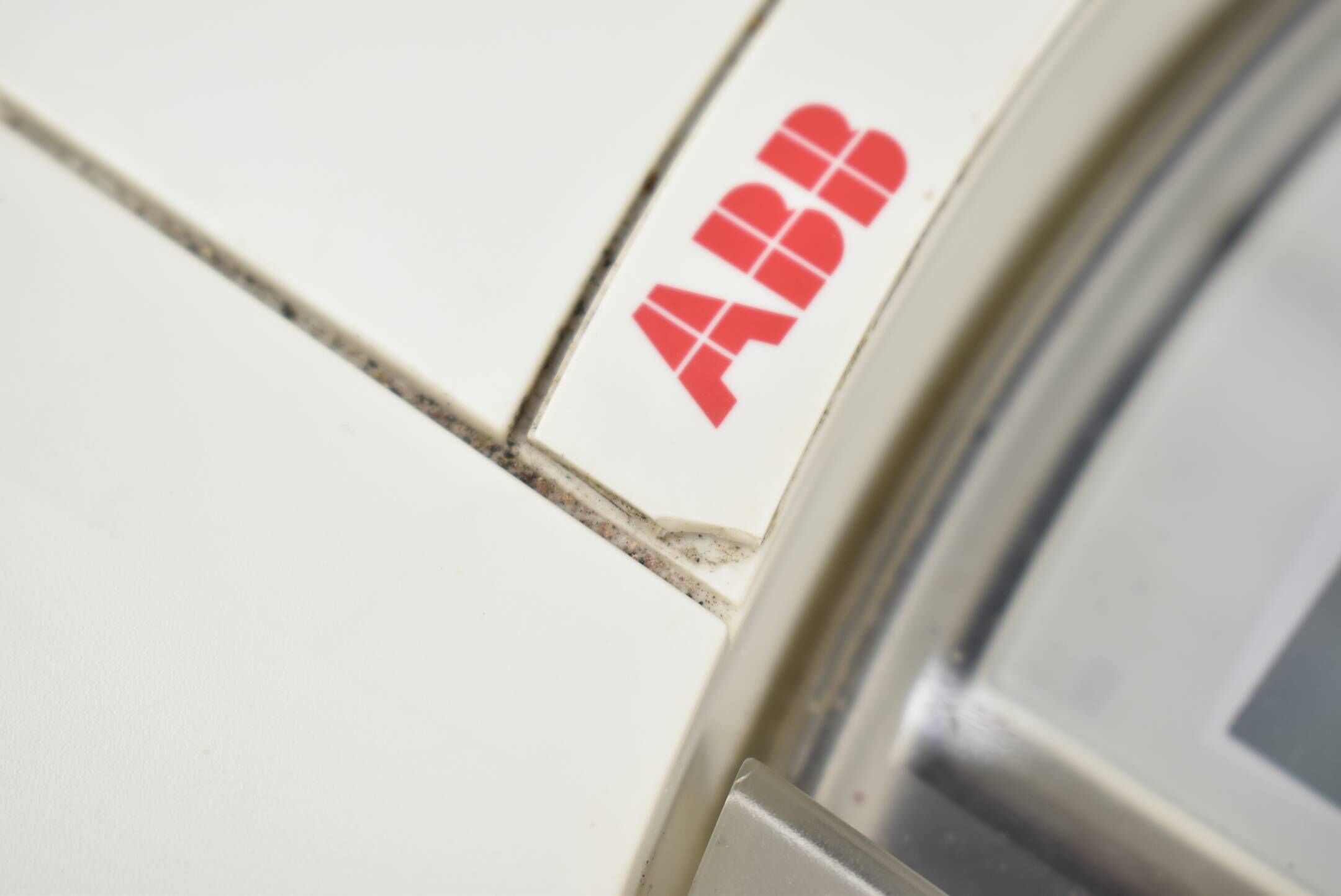 ABB Frequenzumrichter ACH550-01-045A-4+B055 ( 22 kW )