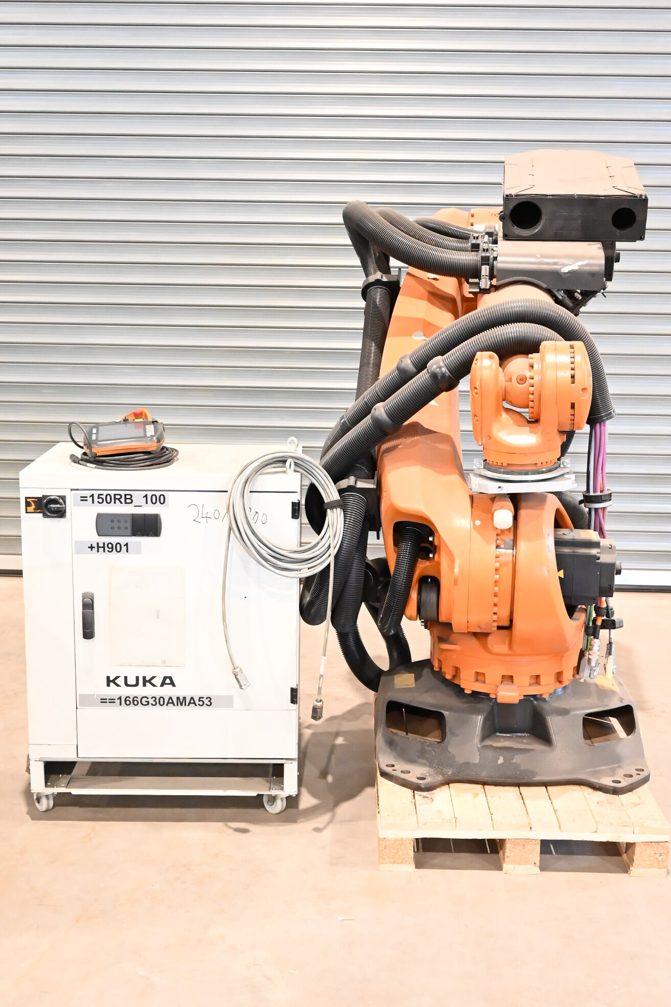 Kuka Industrieroboter KR240 R2900 ultra inkl. Schaltschrank KRC4 + 00-168-334 2