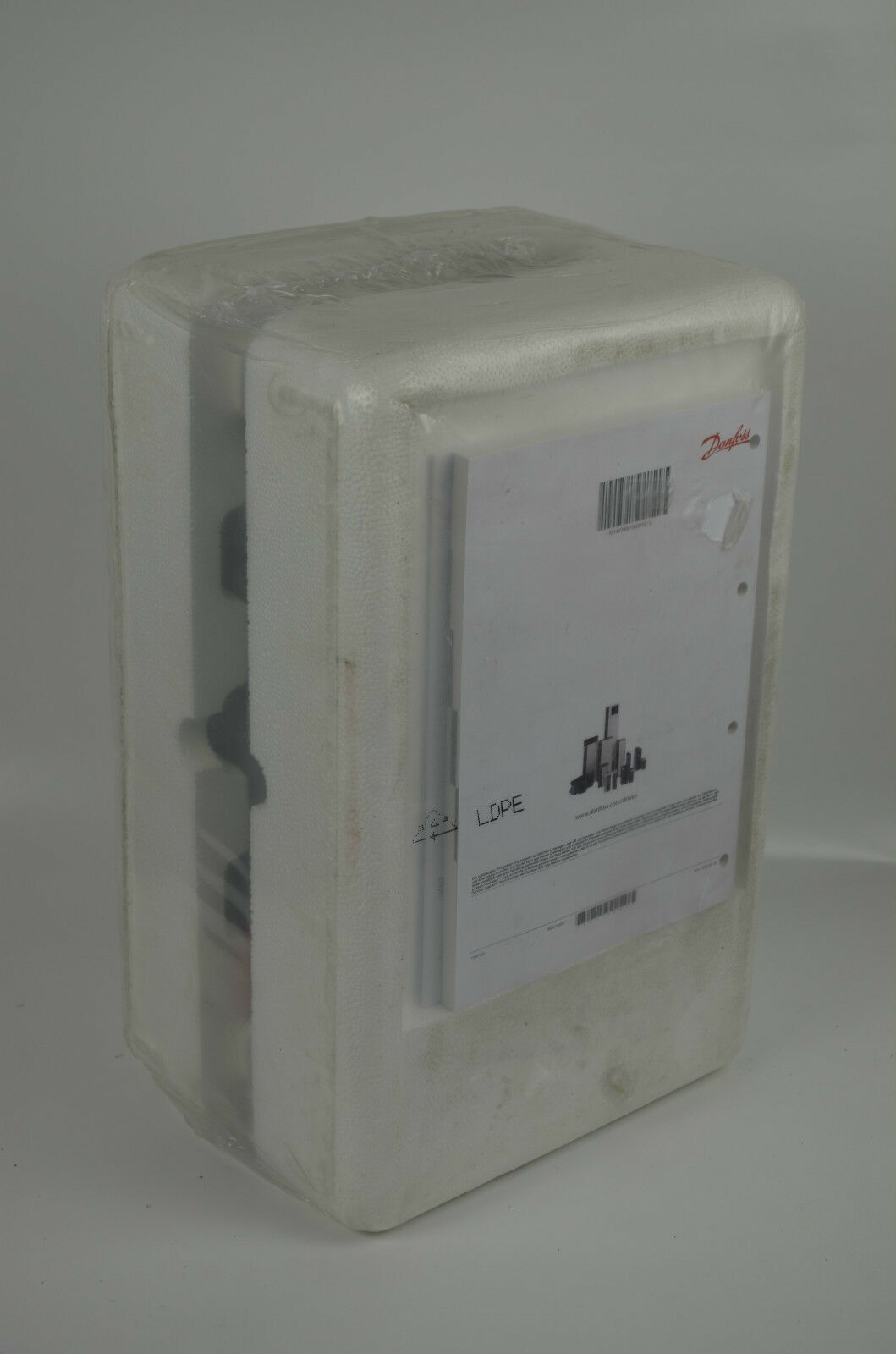 Danfoss Frequenzumrichter VLT6005HT4C20STR3D0F00A00C0 5.2kVA ( 178B2020 )