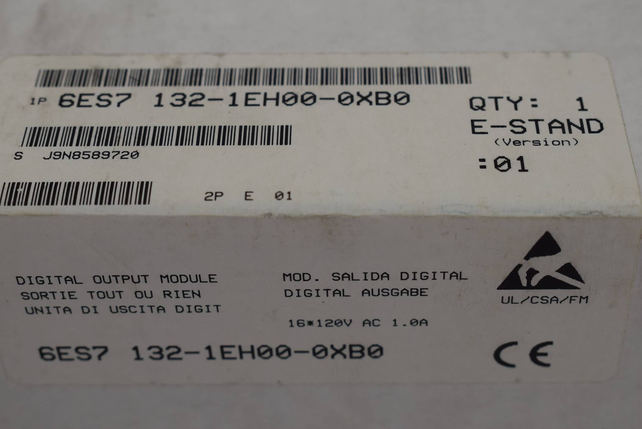 Siemens Digitales Ausgangsmodul 6ES7 132-1EH00-0XB0 ( 6ES7132-1EH00-0XB0 ) E. 01