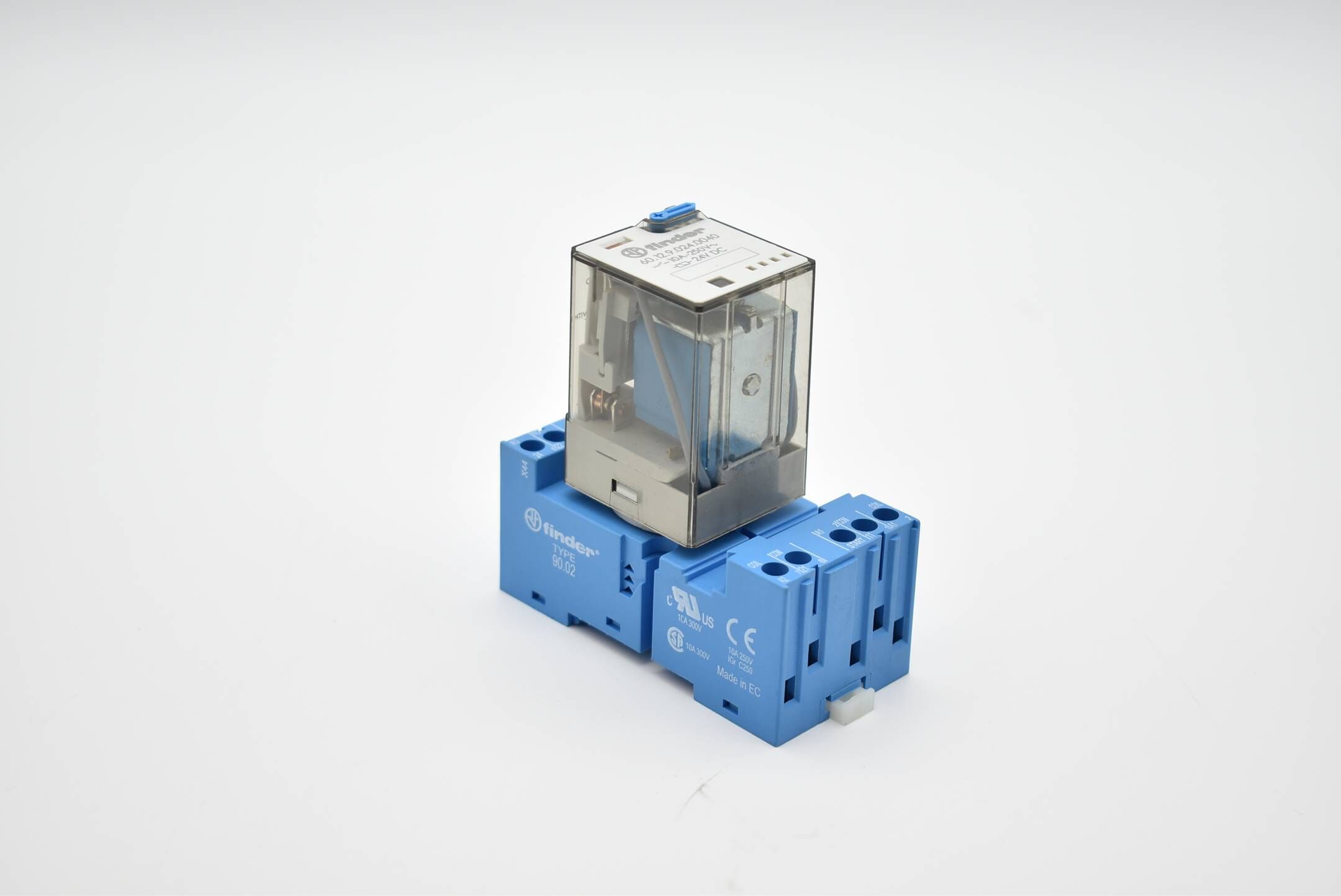 Finder Relaisfassung 90.02 inkl. 60.12.9.024.0040