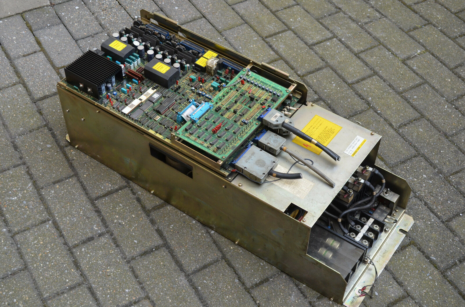 Fanuc AC spindle servo unit A06B-6044-H0