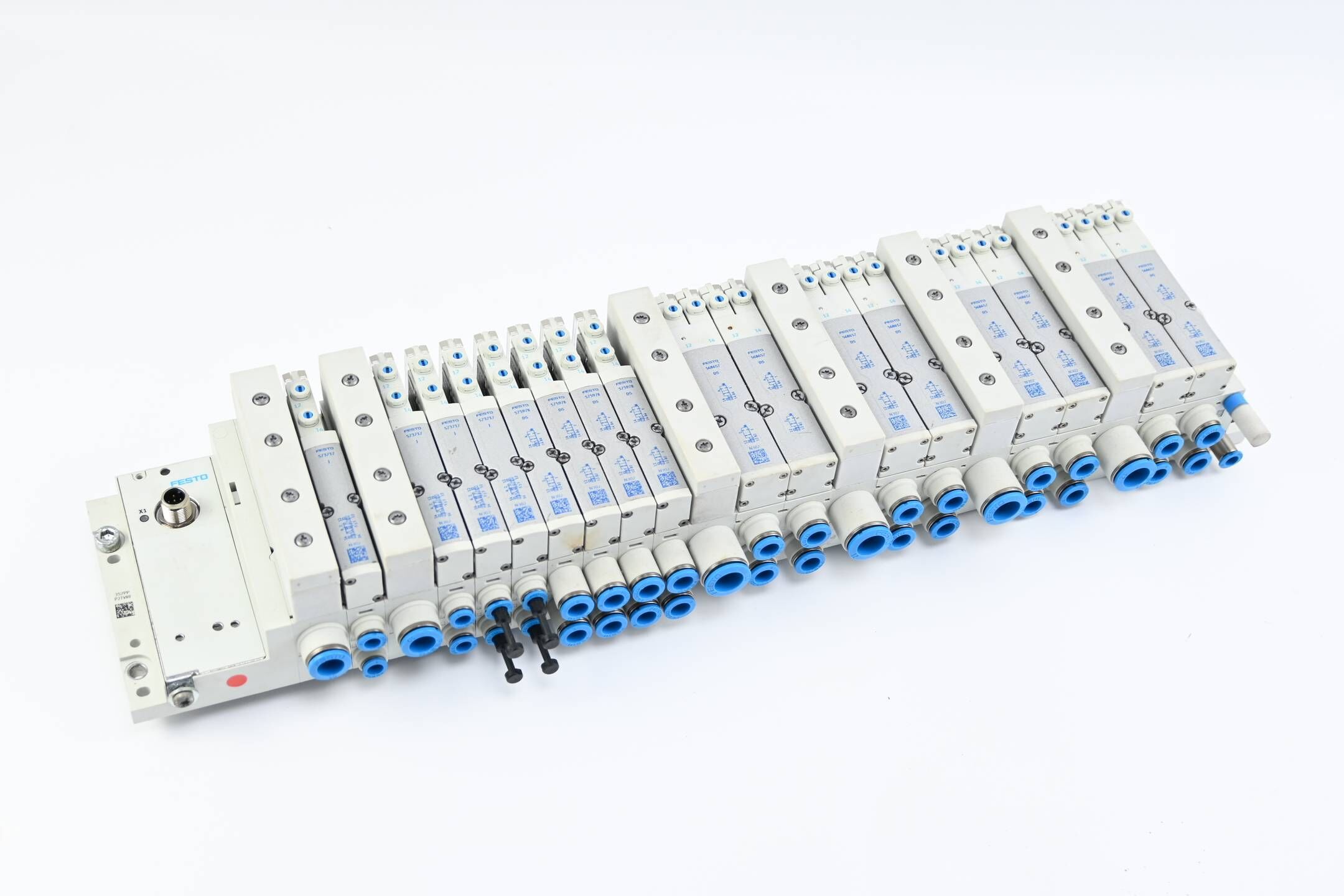 Festo Ventilinsel bestehend aus 575667 + 573717 + 575978 + 568657 + 569926