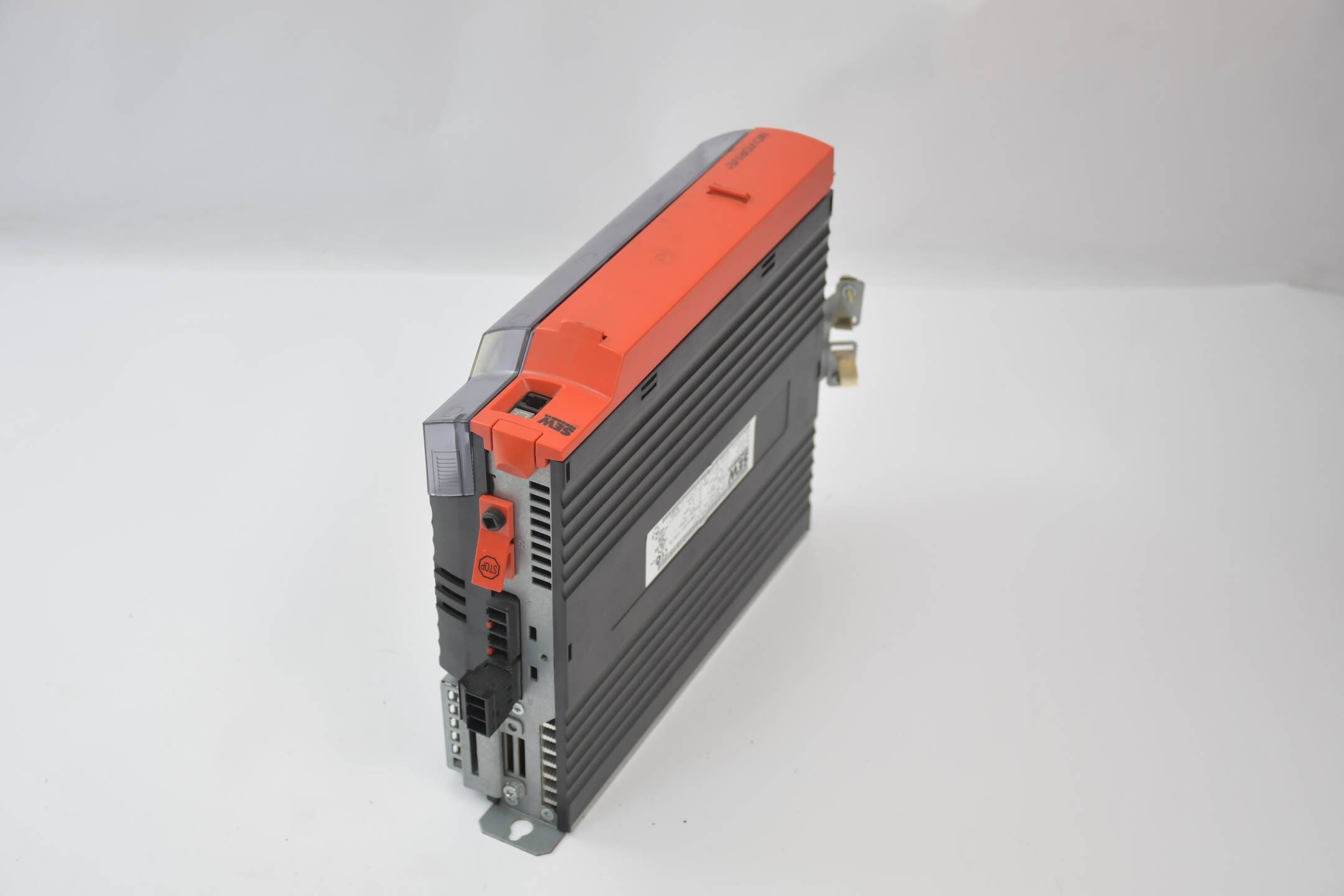 SEW Eurodrive Frequenzumrichter MDX61B0005-5A3-4-0T ( 08277346 ) + BW090-P52B