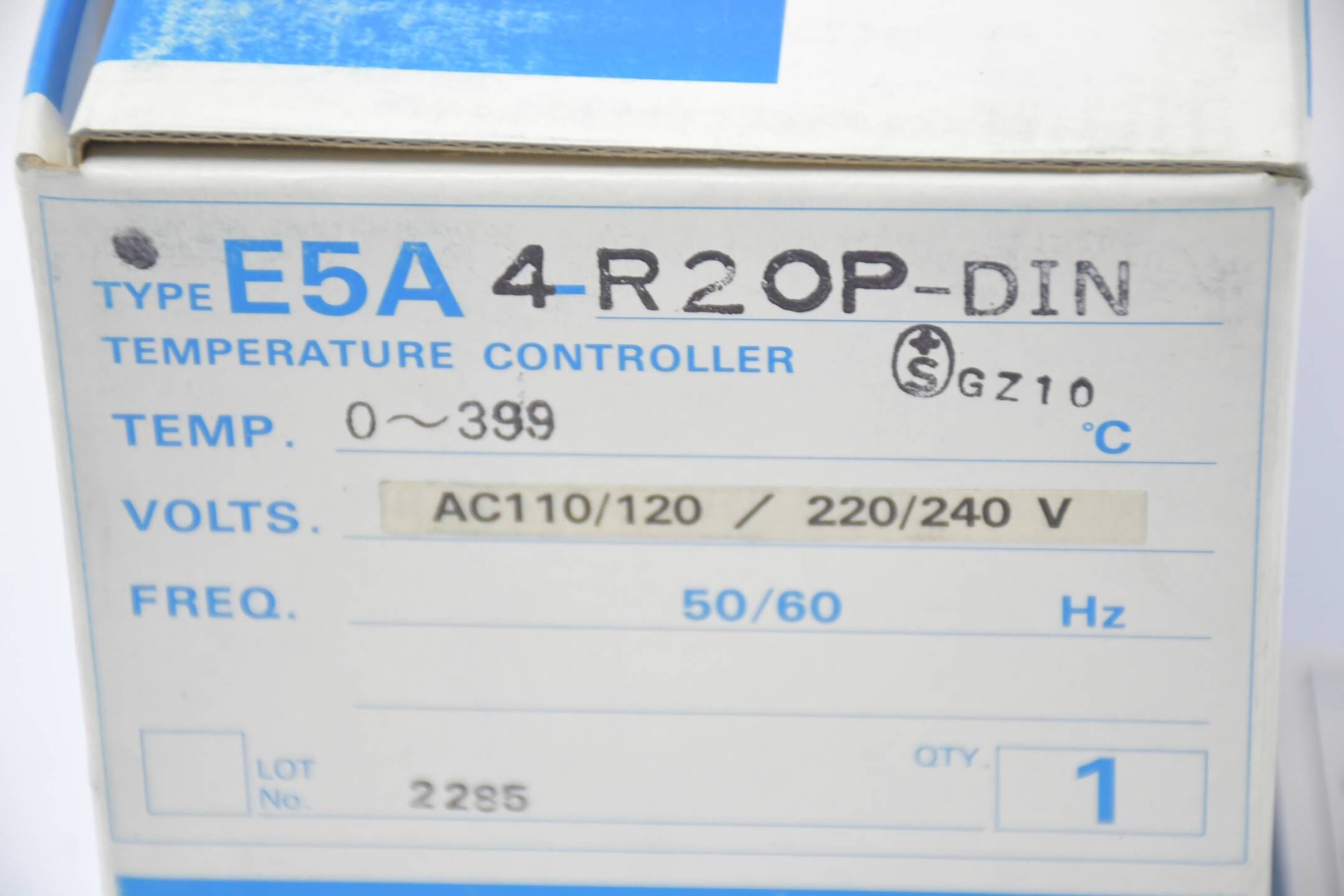 Omron Temperatur Controller 0~399°C / AC110/120 / 220/240V ( E5A4-R20P-DIN )