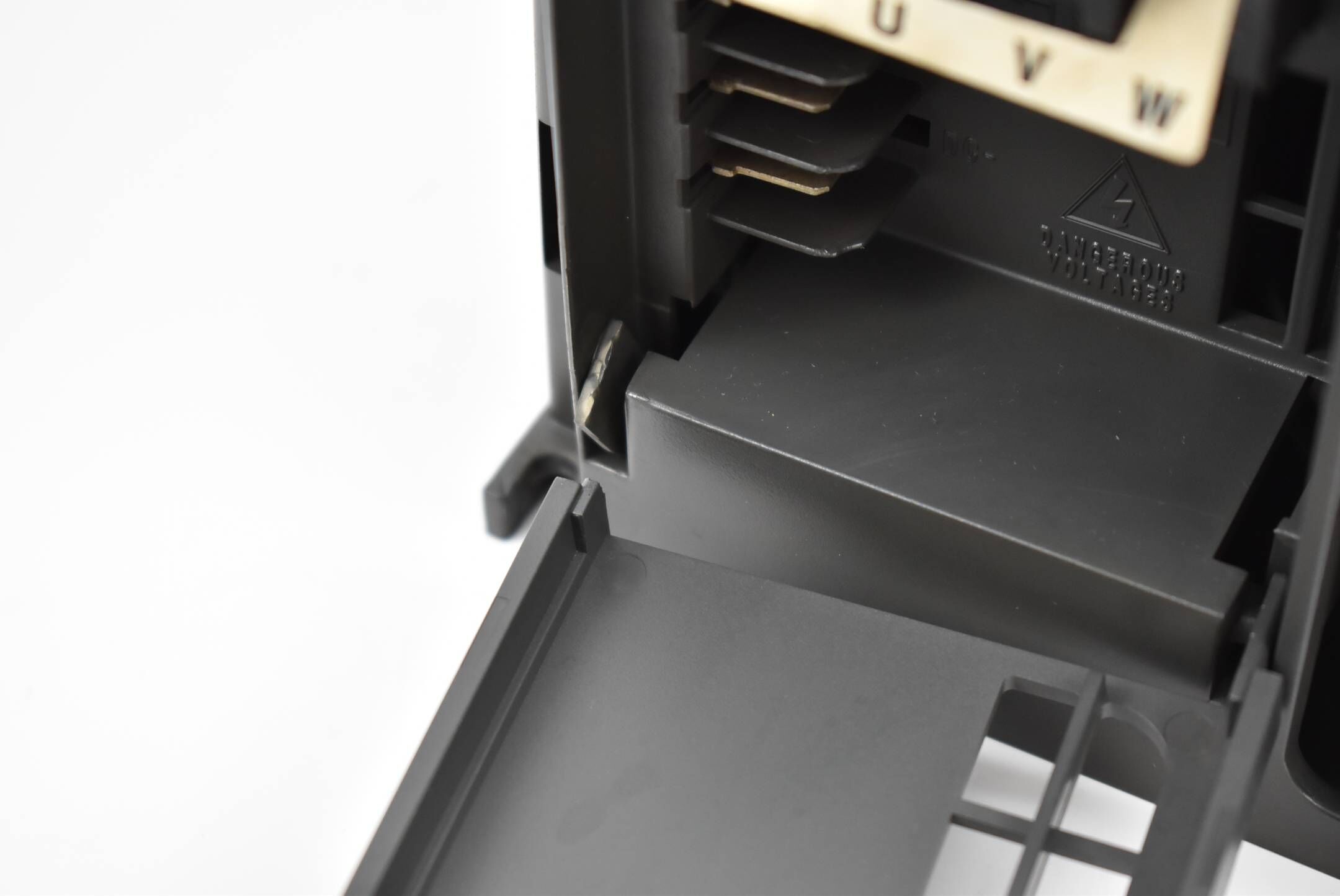 Siemens Micromaster Vector 6SE3 215-8DB40 ( 6SE3215-8DB40 ) 2200W