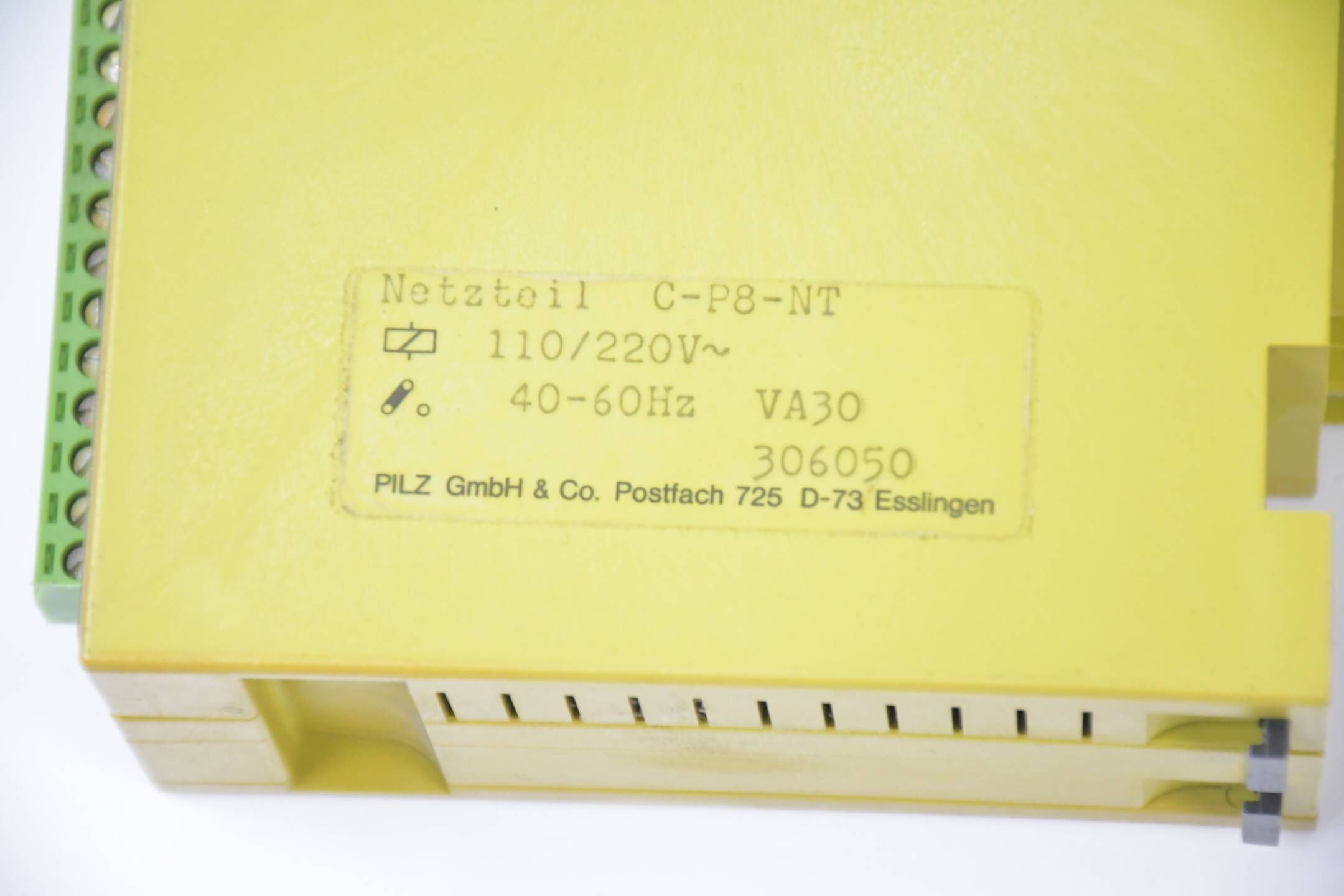Pilz Netzteil C-P8-NT 110/220V ( 306050 )