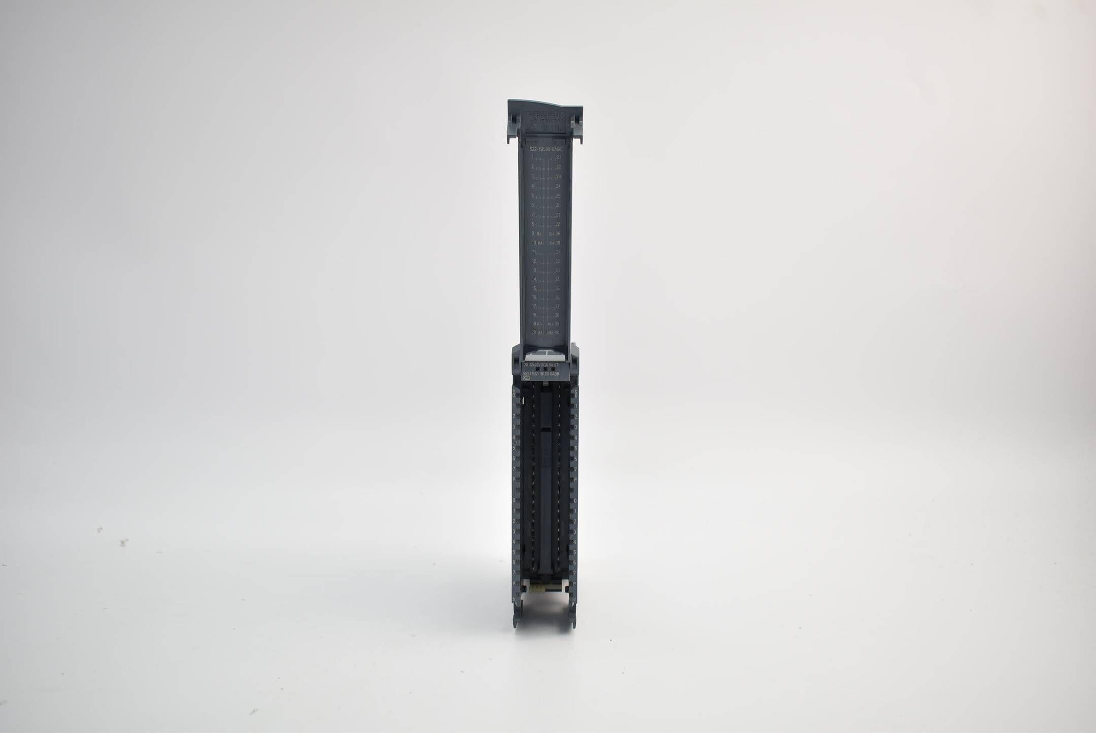 Siemens simatic S7-1500 digital 6ES7 522-1BL00-0AB0 ( 6ES7522-1BL00-0AB0 ) E01