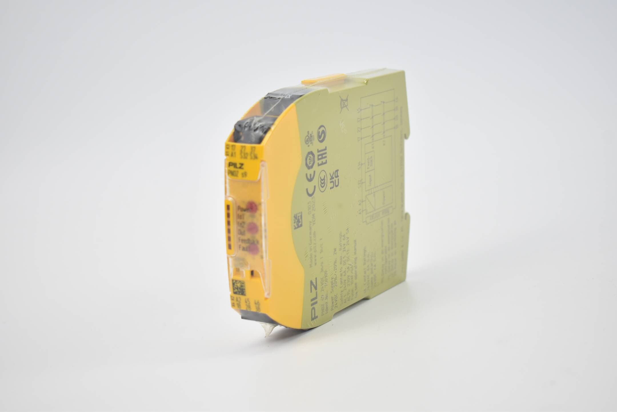 Pilz Sicherheitsschaltgerät PNOZ s9 24VDC 3 n/o t 1 n/c t ( 750109 )