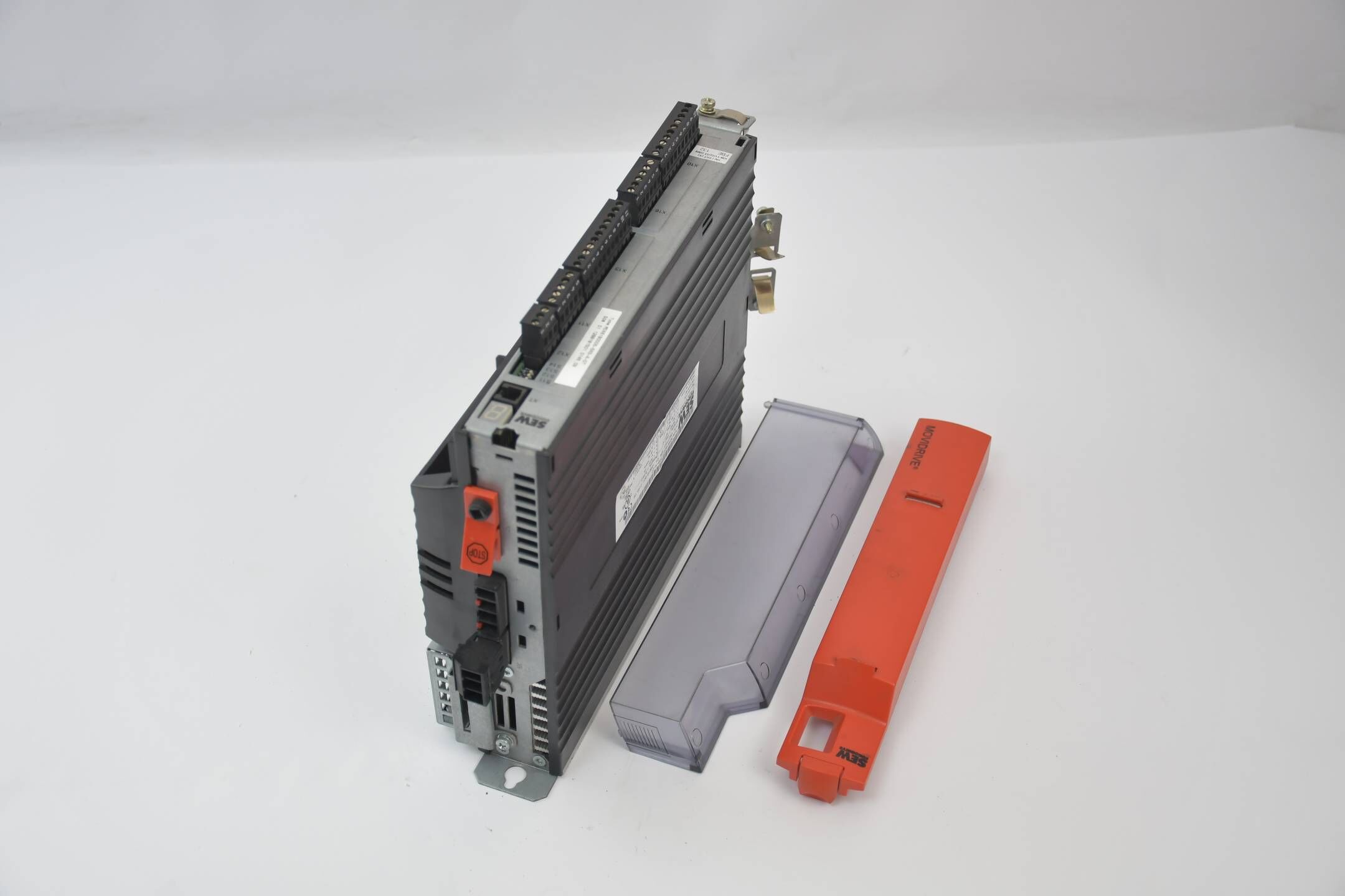 SEW Eurodrive Frequenzumrichter MDX61B0005-5A3-4-0T ( 08277346 ) + BW090-P52B