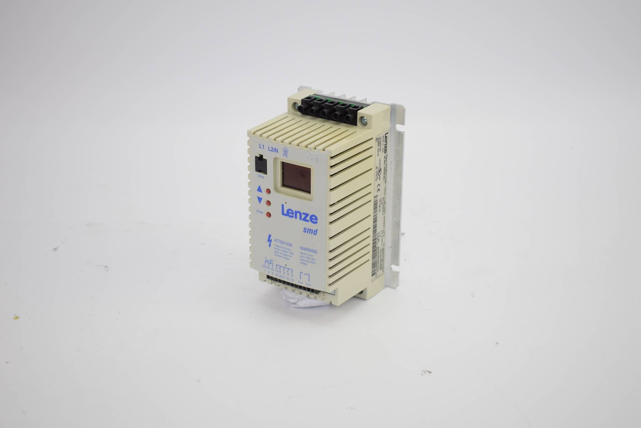 Lenze Inverter 8200 smd E82EB251X2B ( 00426405 )