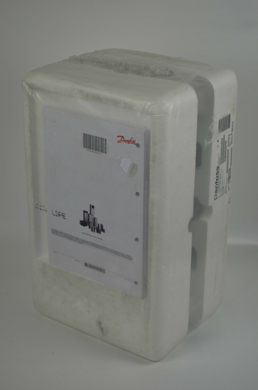 Danfoss Frequenzumrichter VLT6005HT4C20STR3D0F00A00C0 5.2kVA ( 178B2020 )