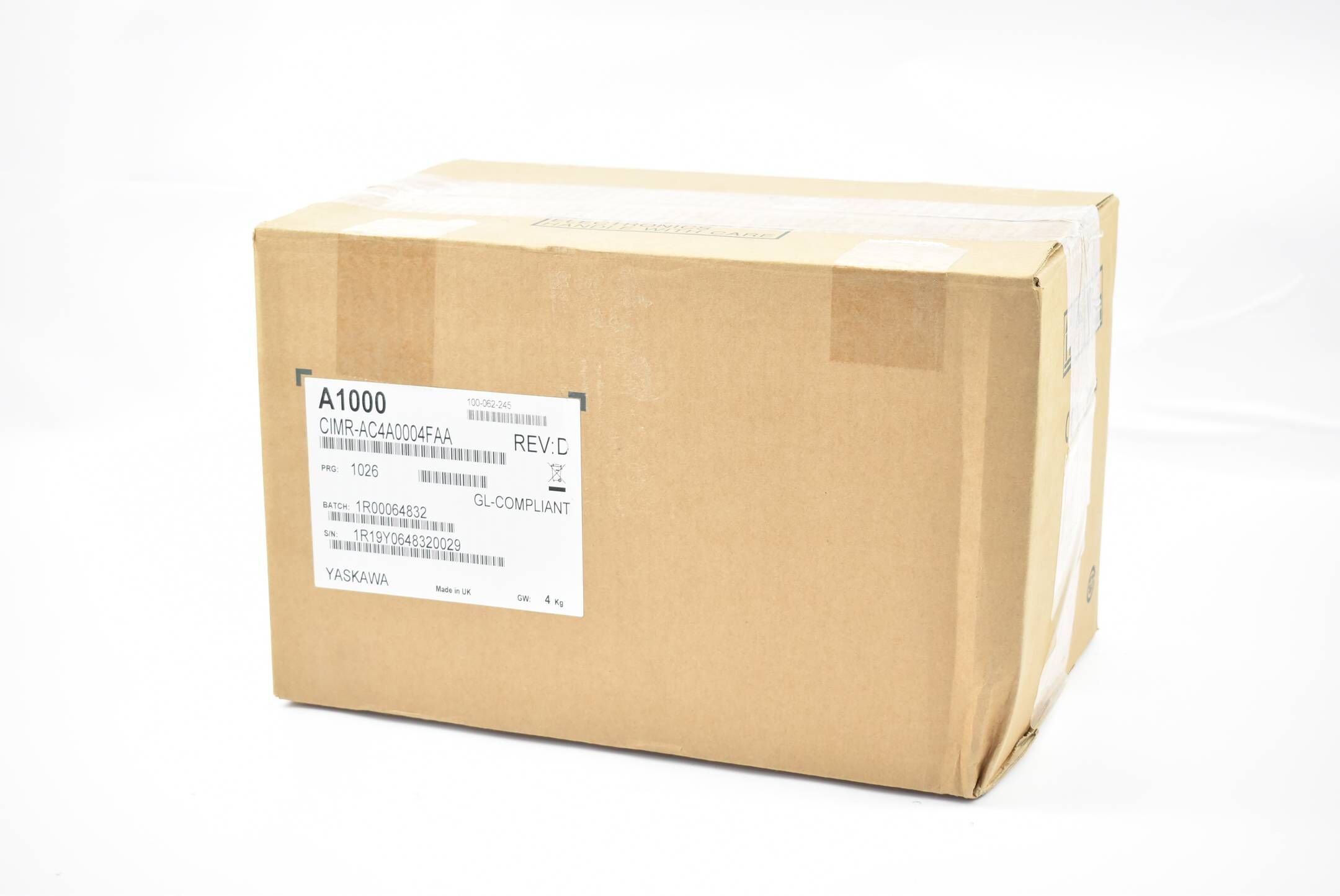 Yaskawa A1000 Frequenzumrichter CIMR-AC4A0004FAA ( 1,5kW/1,1kW ) Rev. D