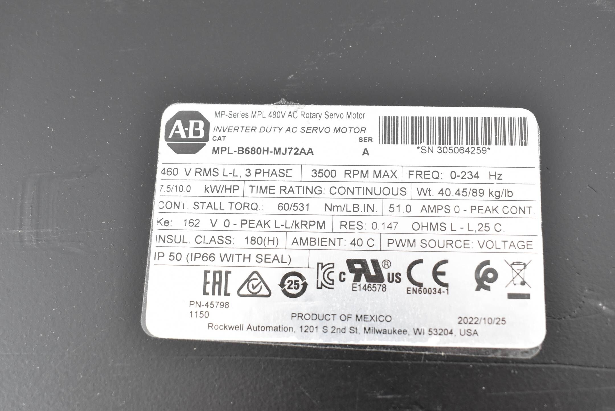 Allen Bradley AC Servomotor MPL-B680H-MJ72AA ( Serie A )