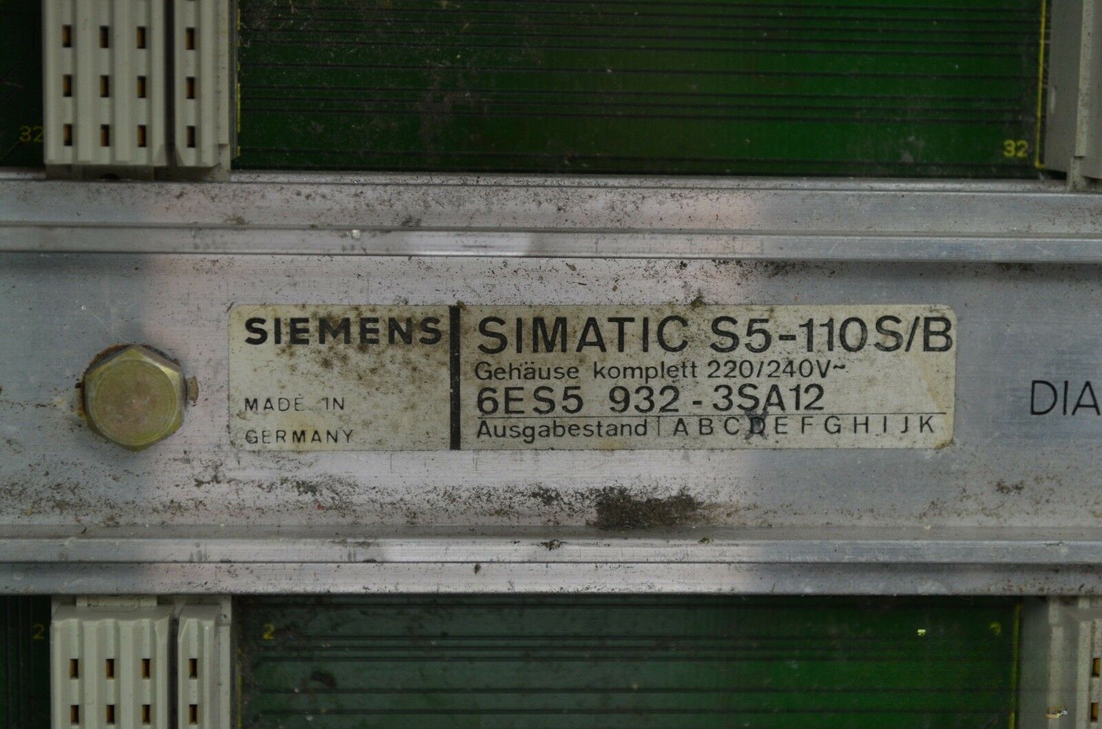 Siemens simatic S5-110S/B Zentralgerät 6ES5 932-3SA12 ( 6ES5932-3SA12 )