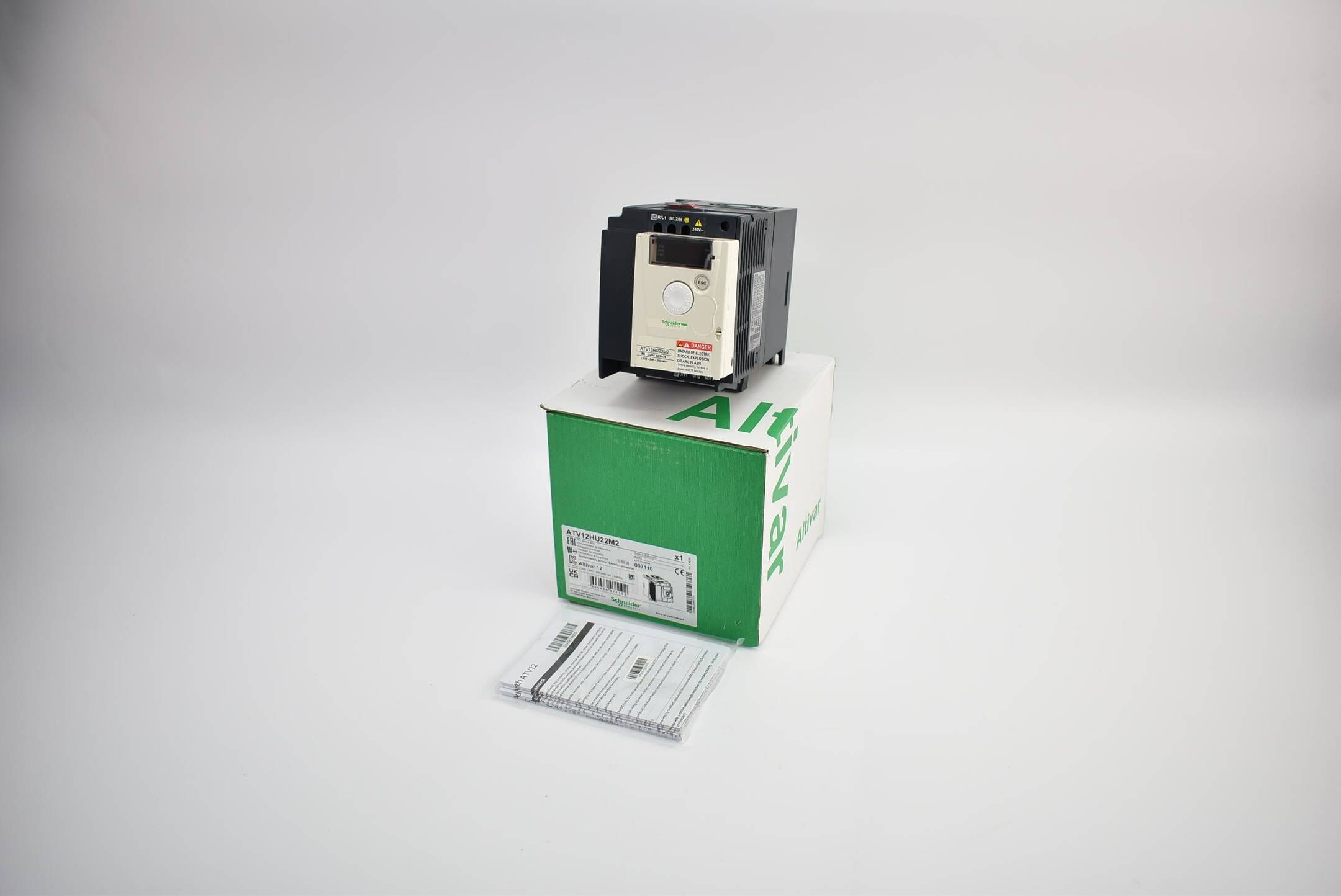 Schneider electric Altivar 12 Frequenzumrichter ATV12HU22M2 ( 007110 )