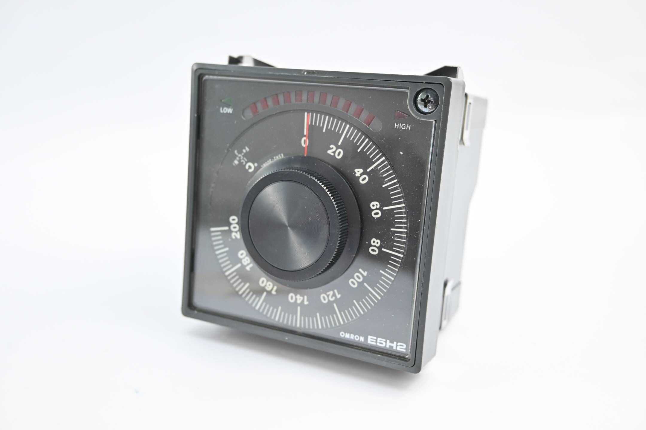 Omron Temperatur Controller 0-200°C 110/220 VAC ( E5H2-YIC-DIN )