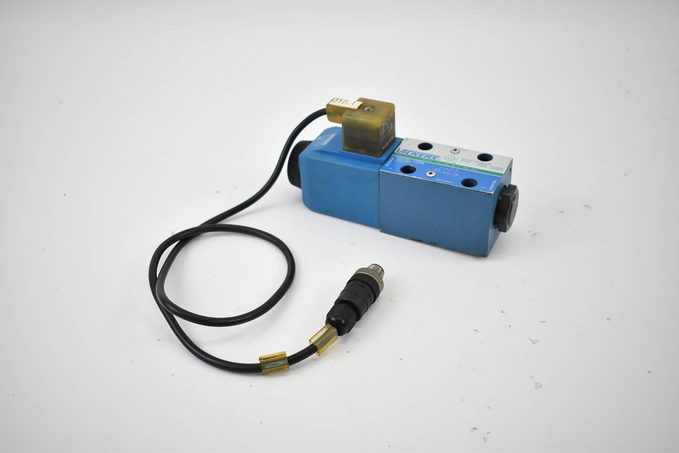 Vickers vorgesteuertes Wegeventil 24VDC ( DG4V 3S 6B M U H5 60 )