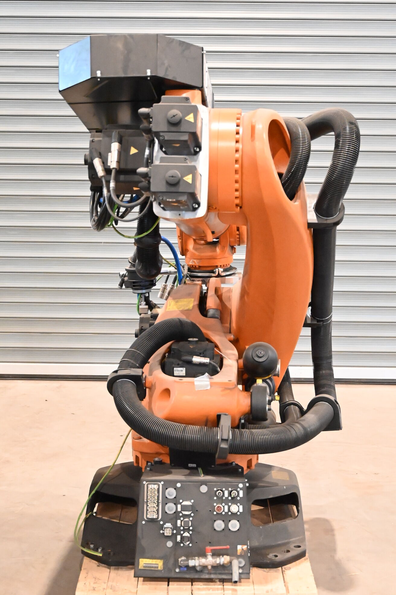 Kuka Industrieroboter KR240 R2700 Prime inkl. Schaltschrank KRC4 + 00-168-334 2