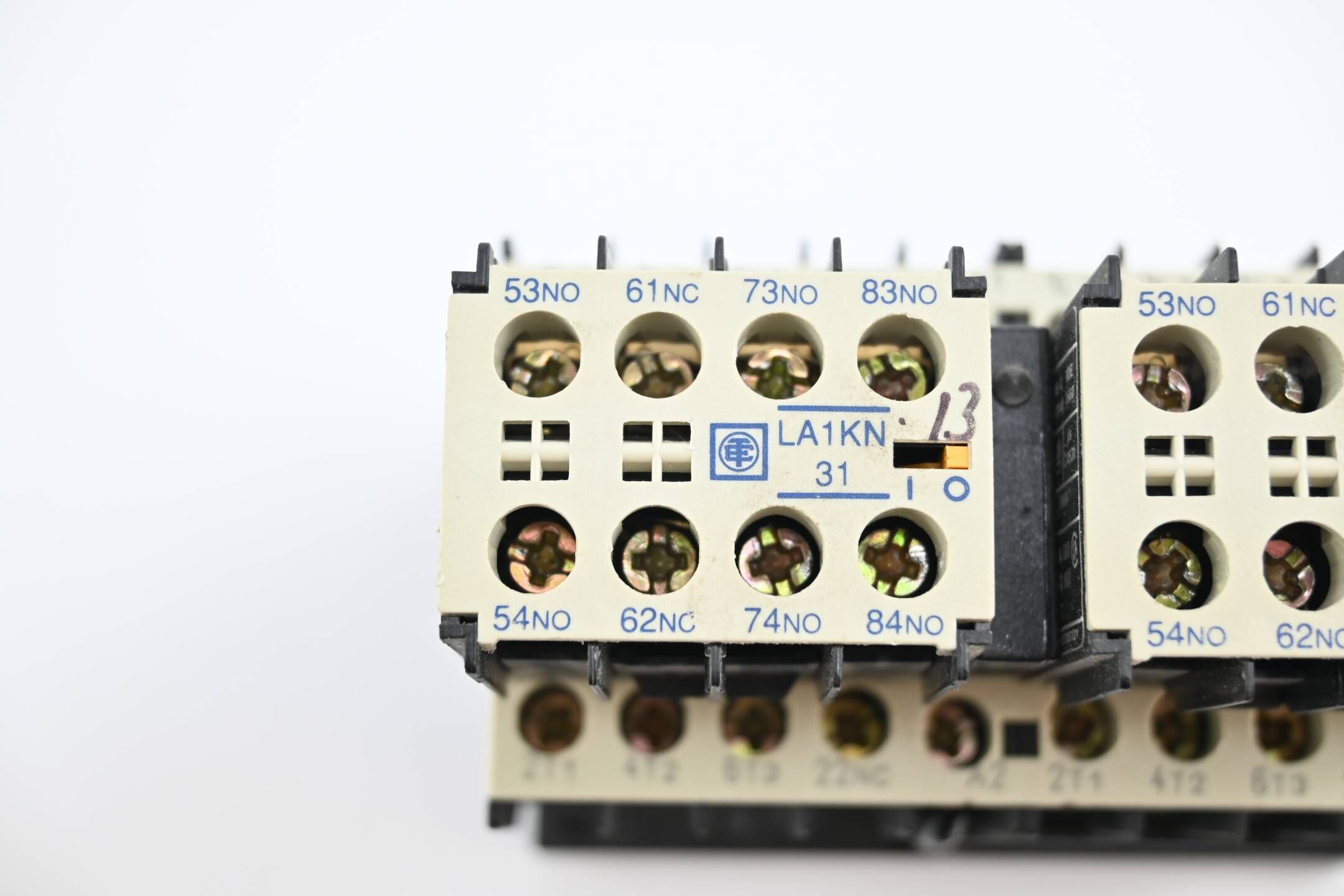 Telemecanique Wendeschütz LC2K0601 inkl. Hilfsschalterblock LA1KN31