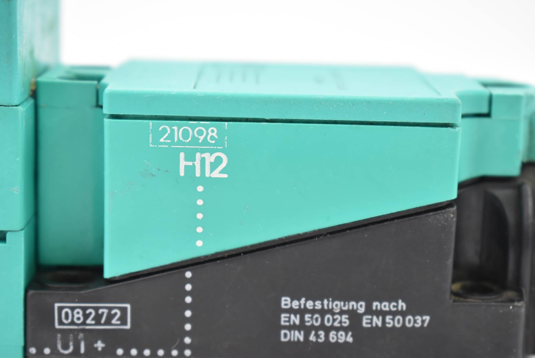 Pepper+Fuchs induktiver Sensor UJ2000 ( 21097 + 21098 )