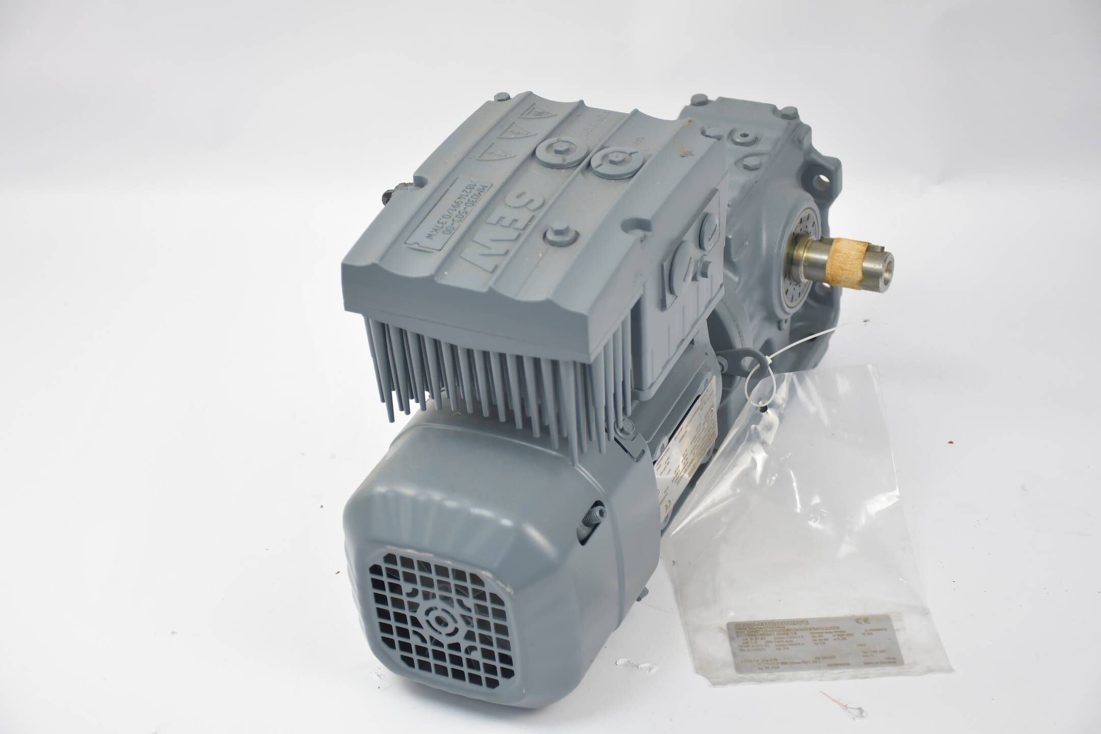 SEW Getriebemotor S47 DRS71S4BE05HF/MM03/MO/AZZK ( 01.7690198801.0001.18 )