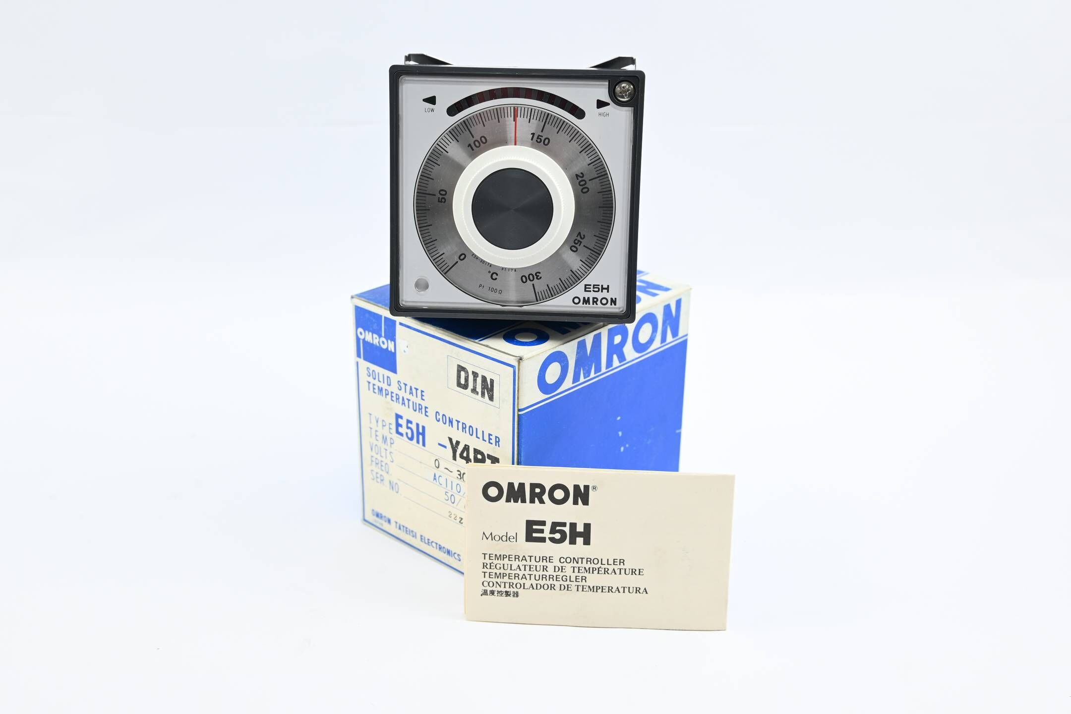 Omron Temperatur Controller 0-300°C 110/220 VAC ( E5H-Y4PT DIN )