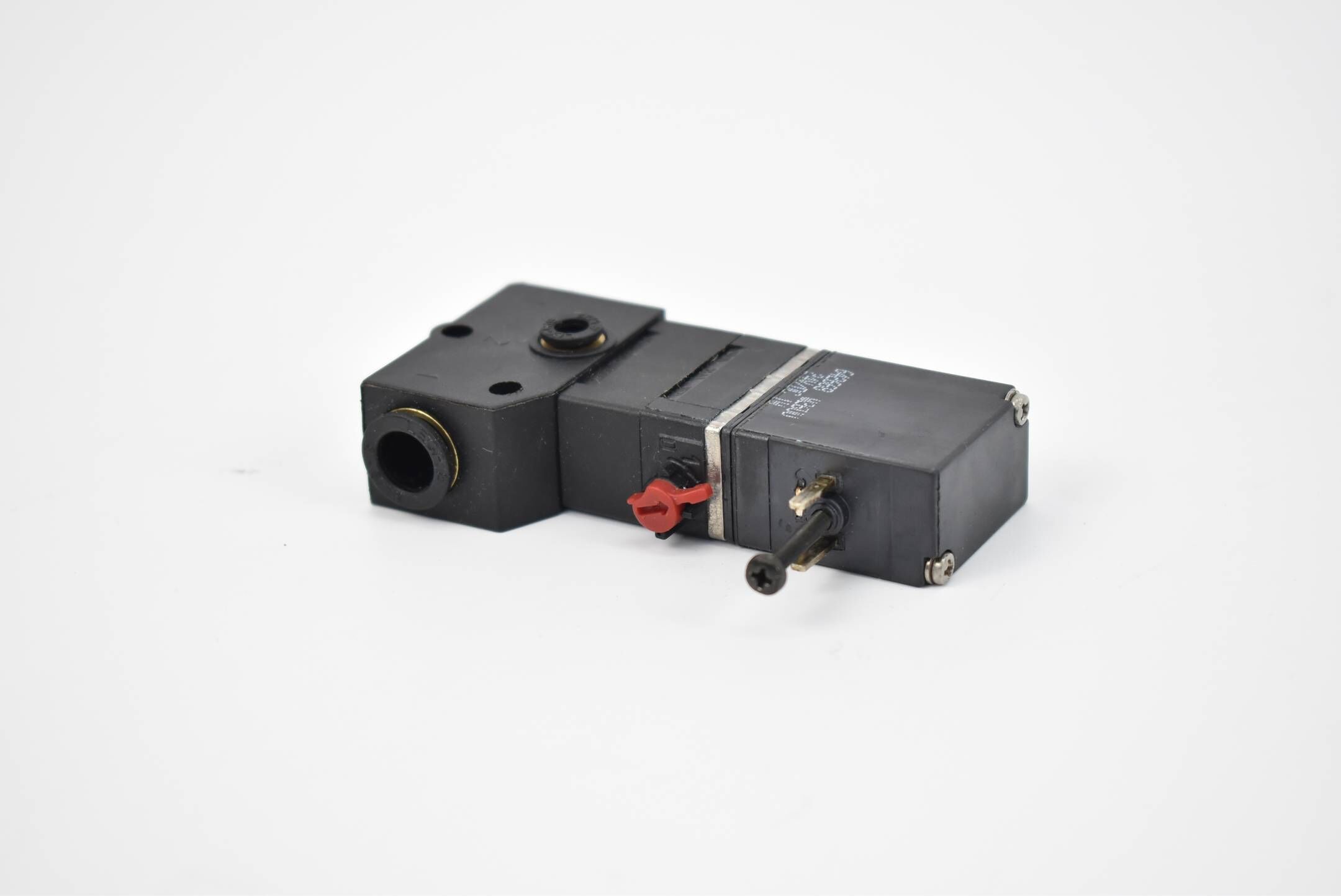 Pneumatikventil 6106 D 0,9 FPM PA FLNSCH PN2-0bar 137460U ( 24VDC )