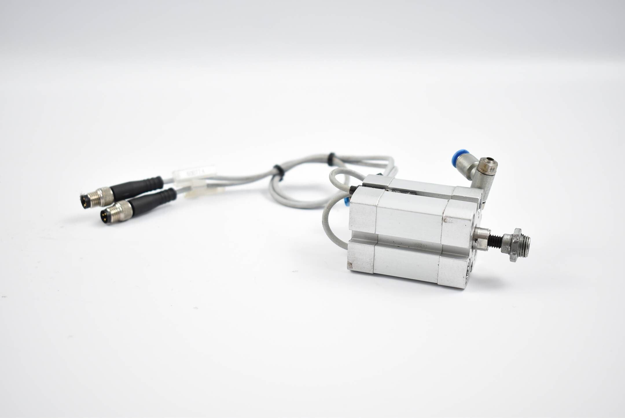 Festo Kompaktzylinder ADN-20-15-I-P-A ( 536244 ) max. 10bar