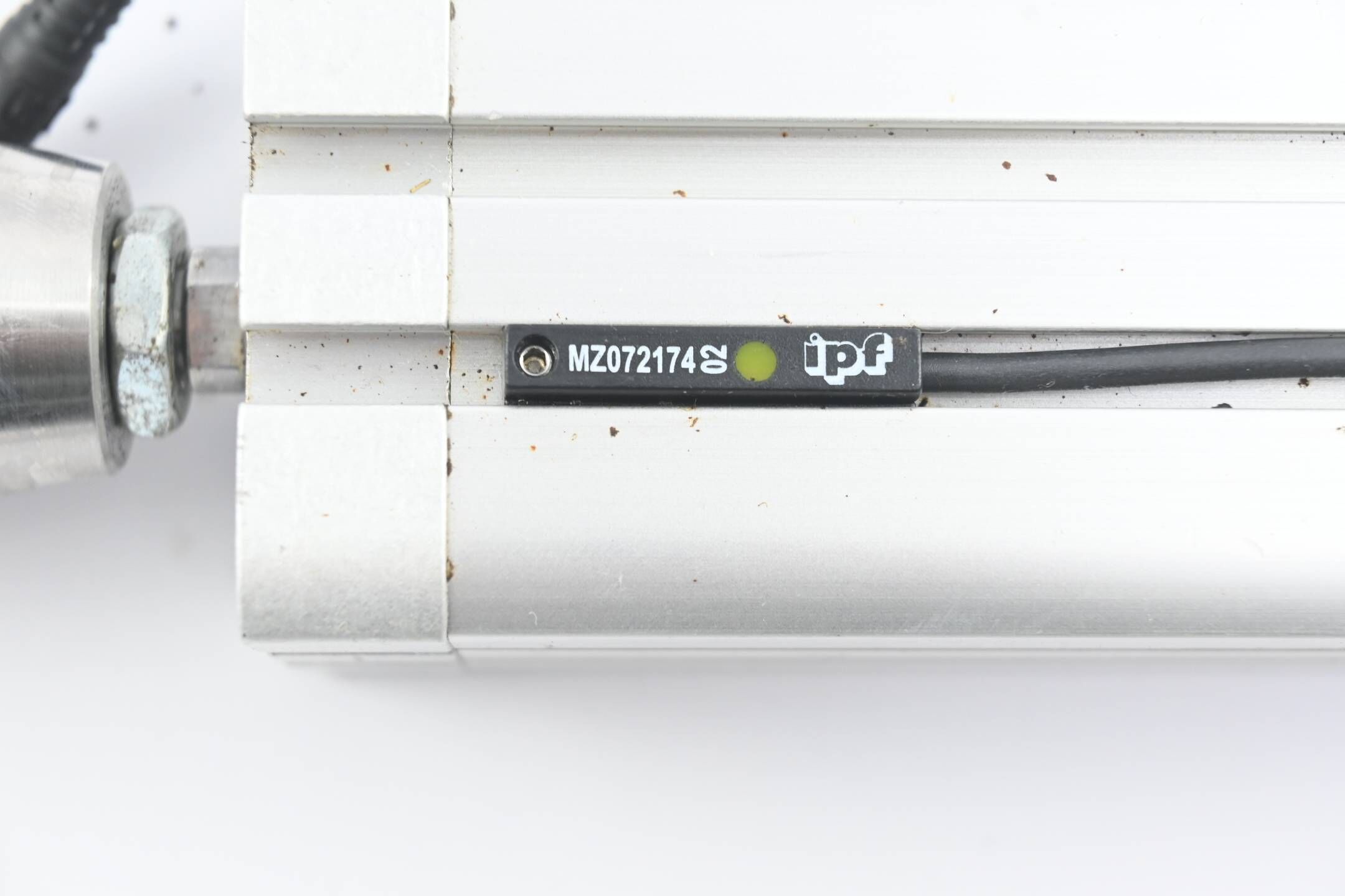 Festo Kompaktzylinder ADN-40-125-A-P-A ( 536288 ) inkl. 2x Ipf MZ072174