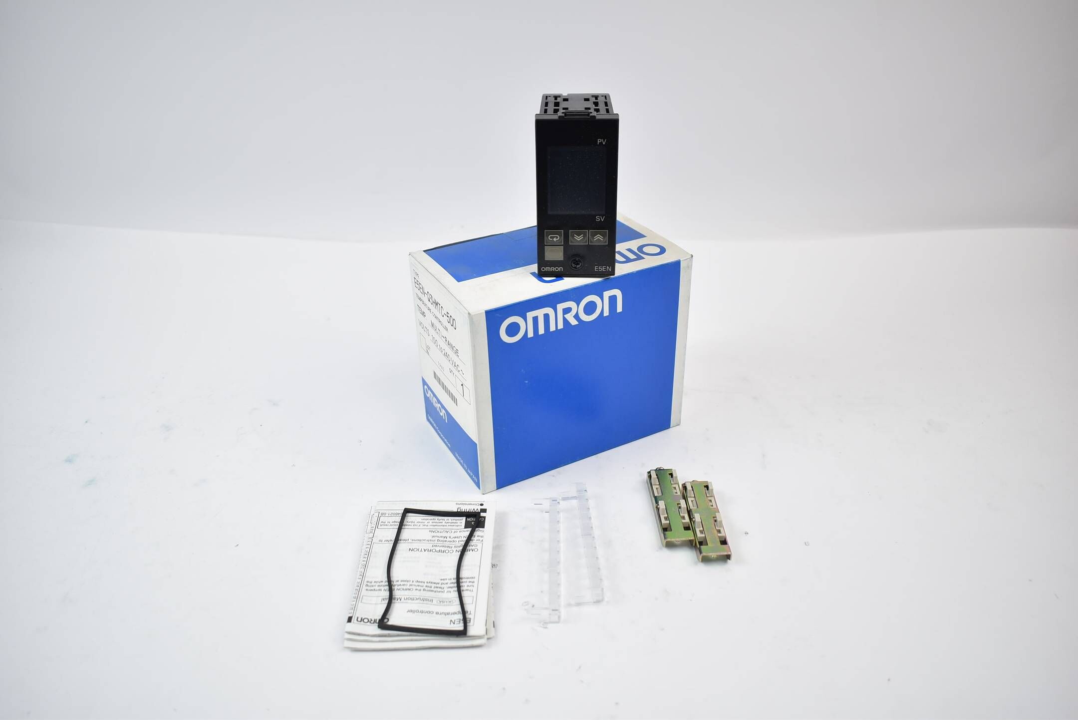 Omron Temperature Controller E5EN-Q3HMTC-500 Multi-Range 100-240 VAC