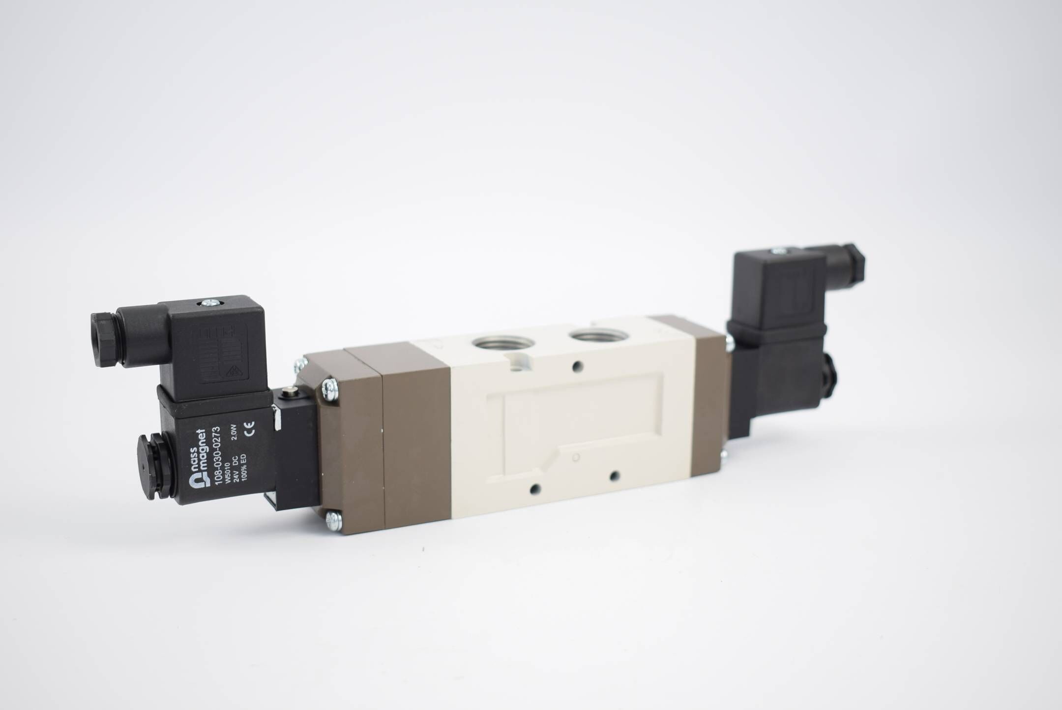 YPC 5/3-Wege Magnetventil 1/2" 230 VAC 2-10bar ( SF6403-IP-SC2-CN2-D4 )