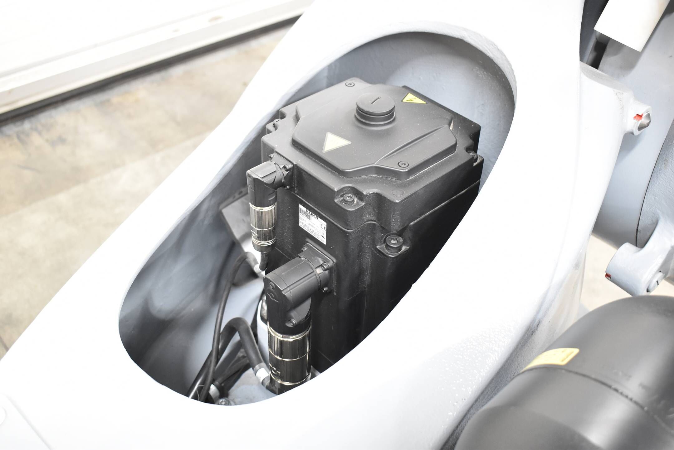 Kuka Roboter KR 420 R3330 + Schaltschrank KR C4 + Bedienpanel 00-168-334